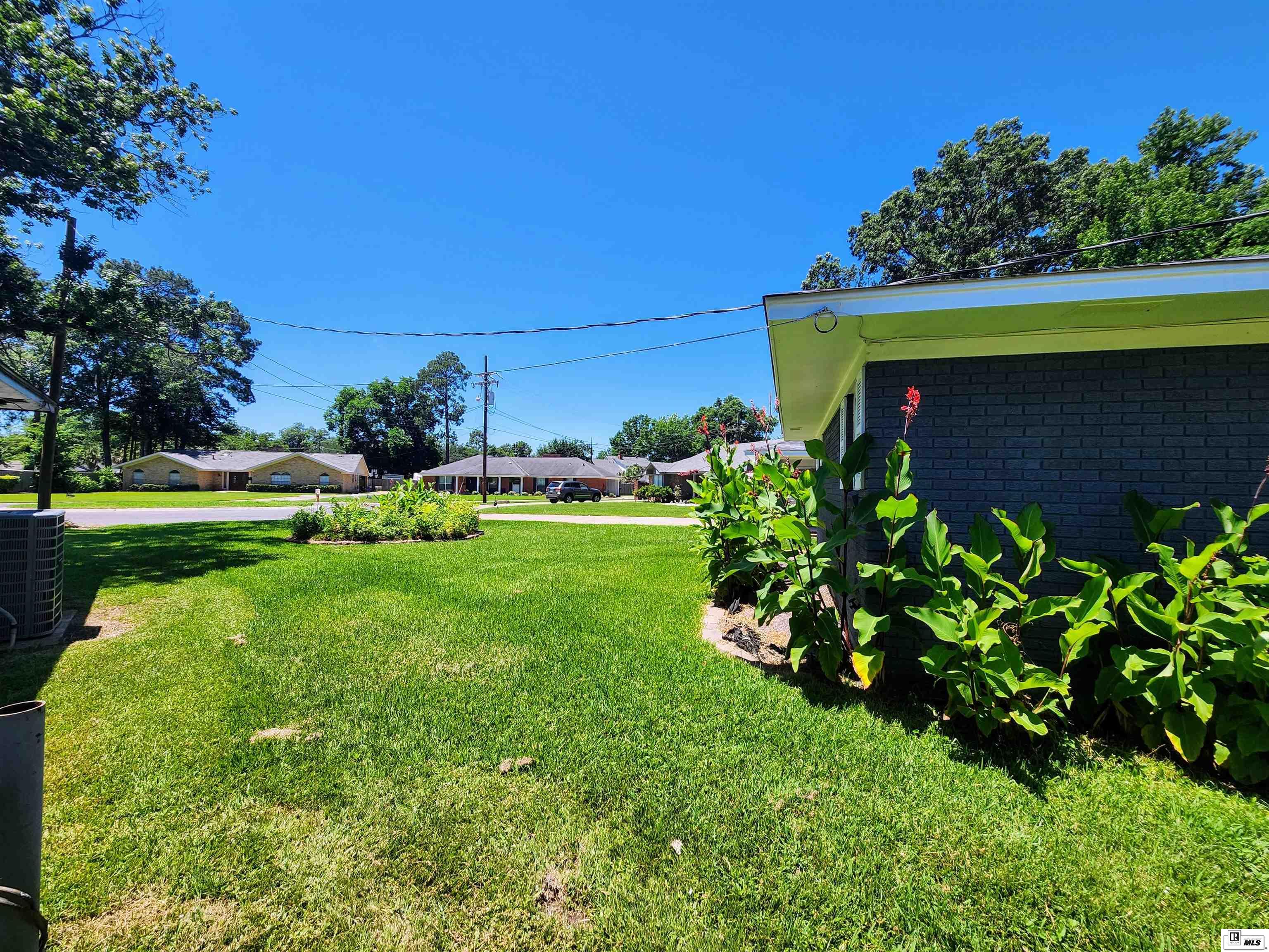 3602 Vondell Circle
