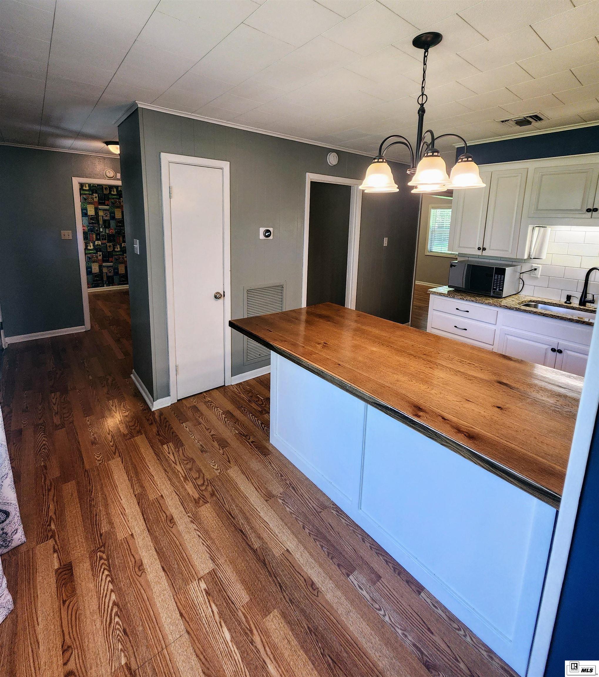 3602 Vondell Circle