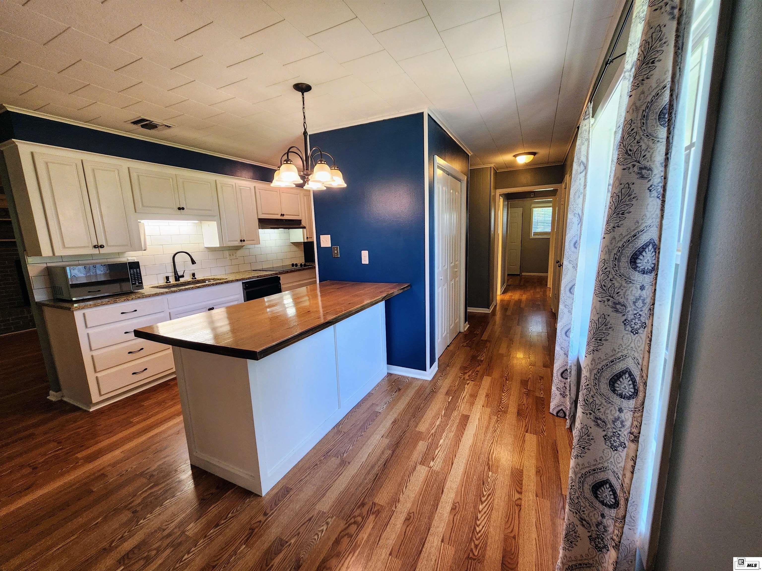 3602 Vondell Circle