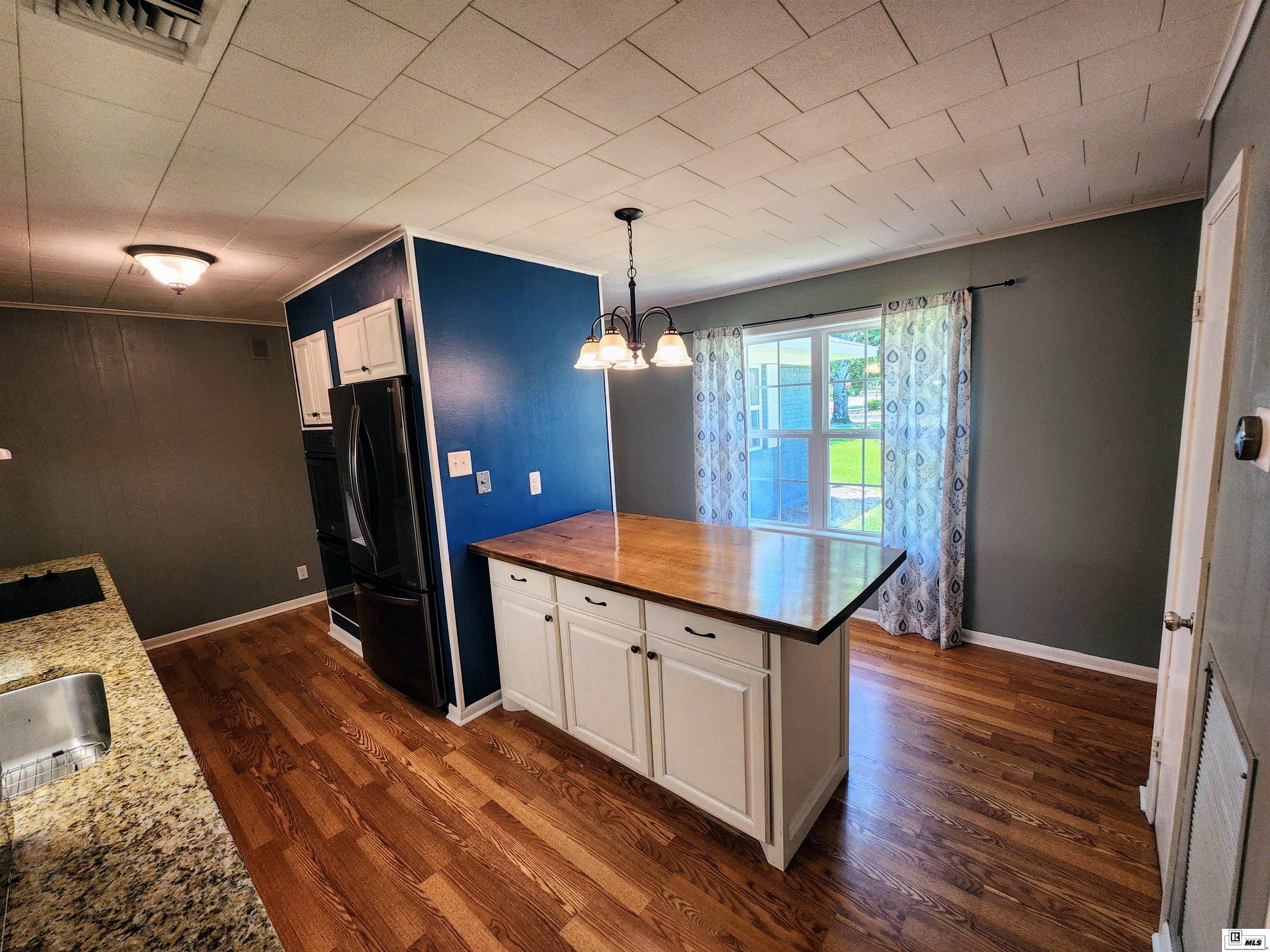 3602 Vondell Circle
