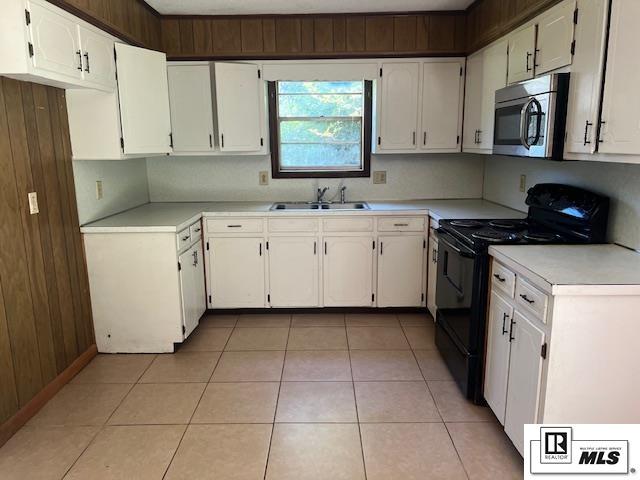 9186 Cottonwood Drive
