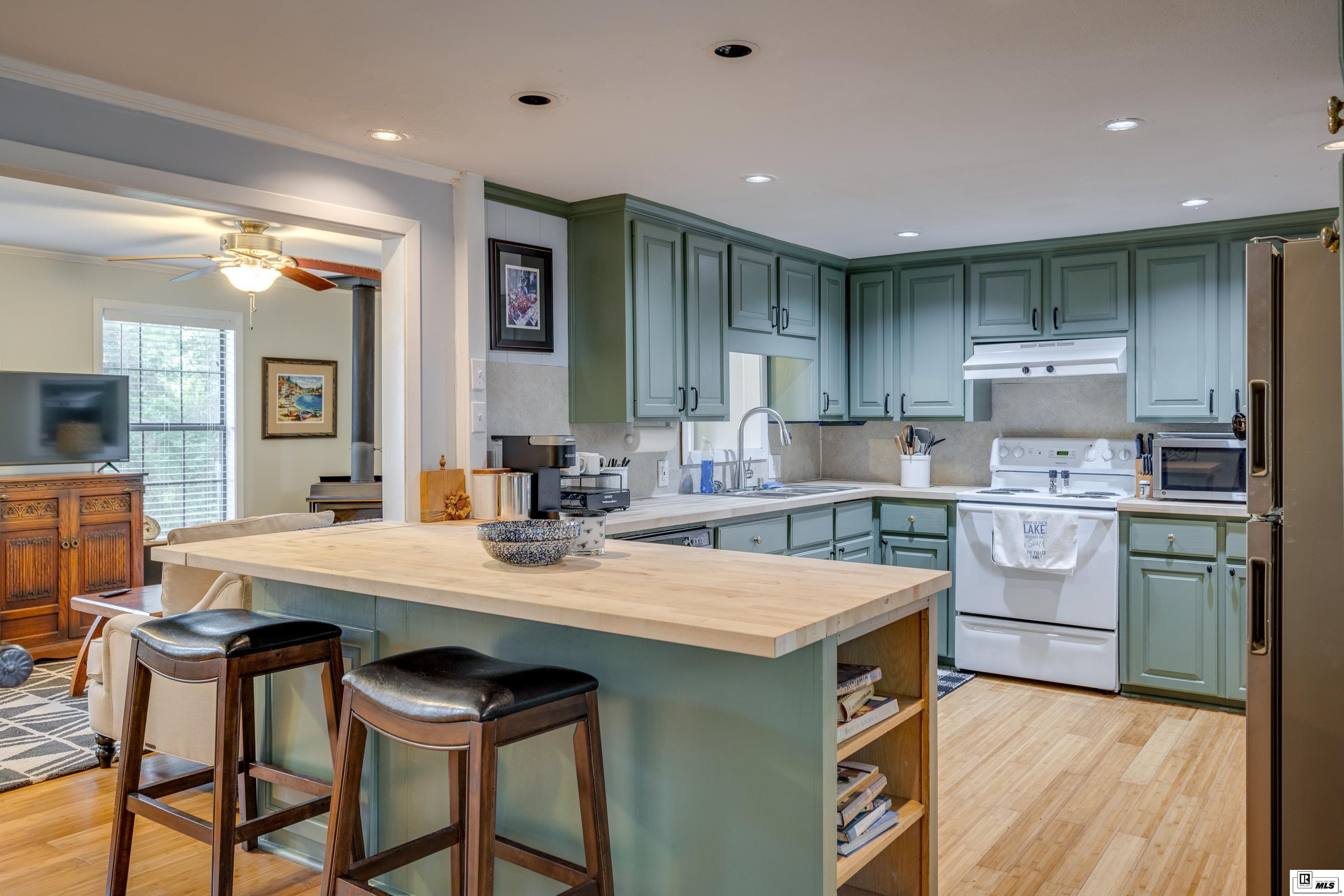 674 Sandfield Road