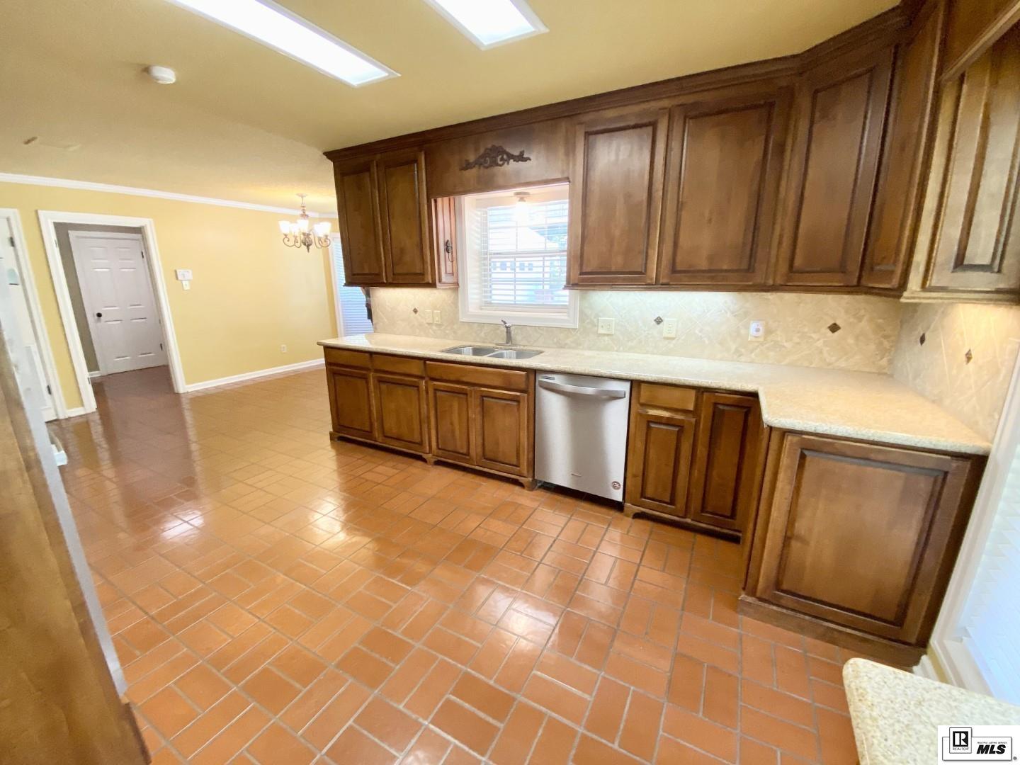 617 Cheniere Drew Road