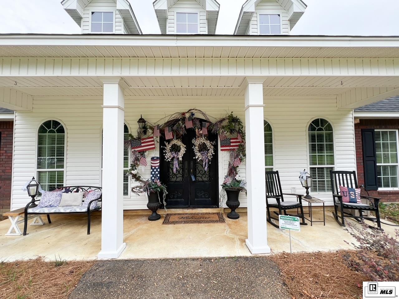 153 Oakhaven Drive
