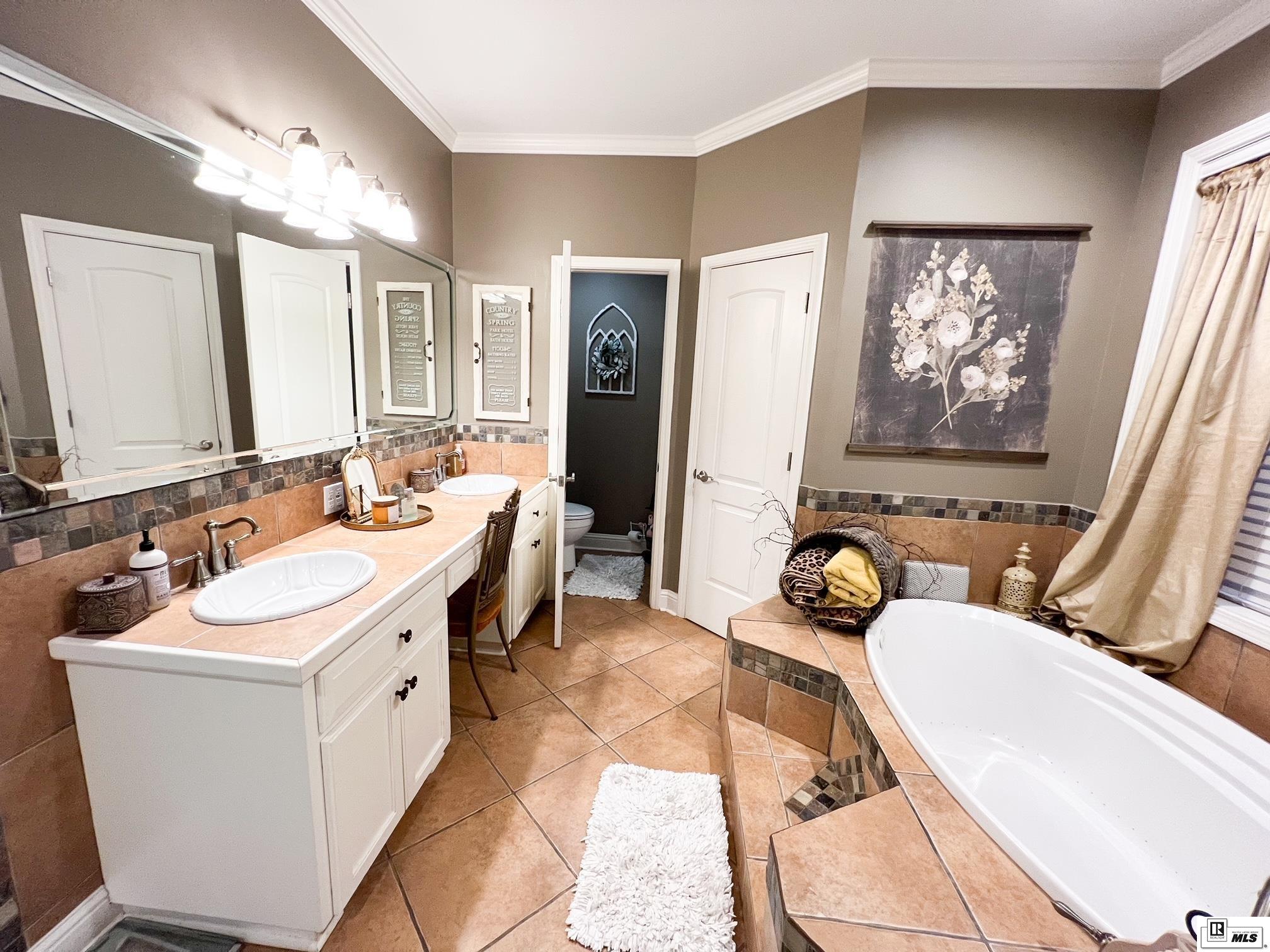 153 Oakhaven Drive