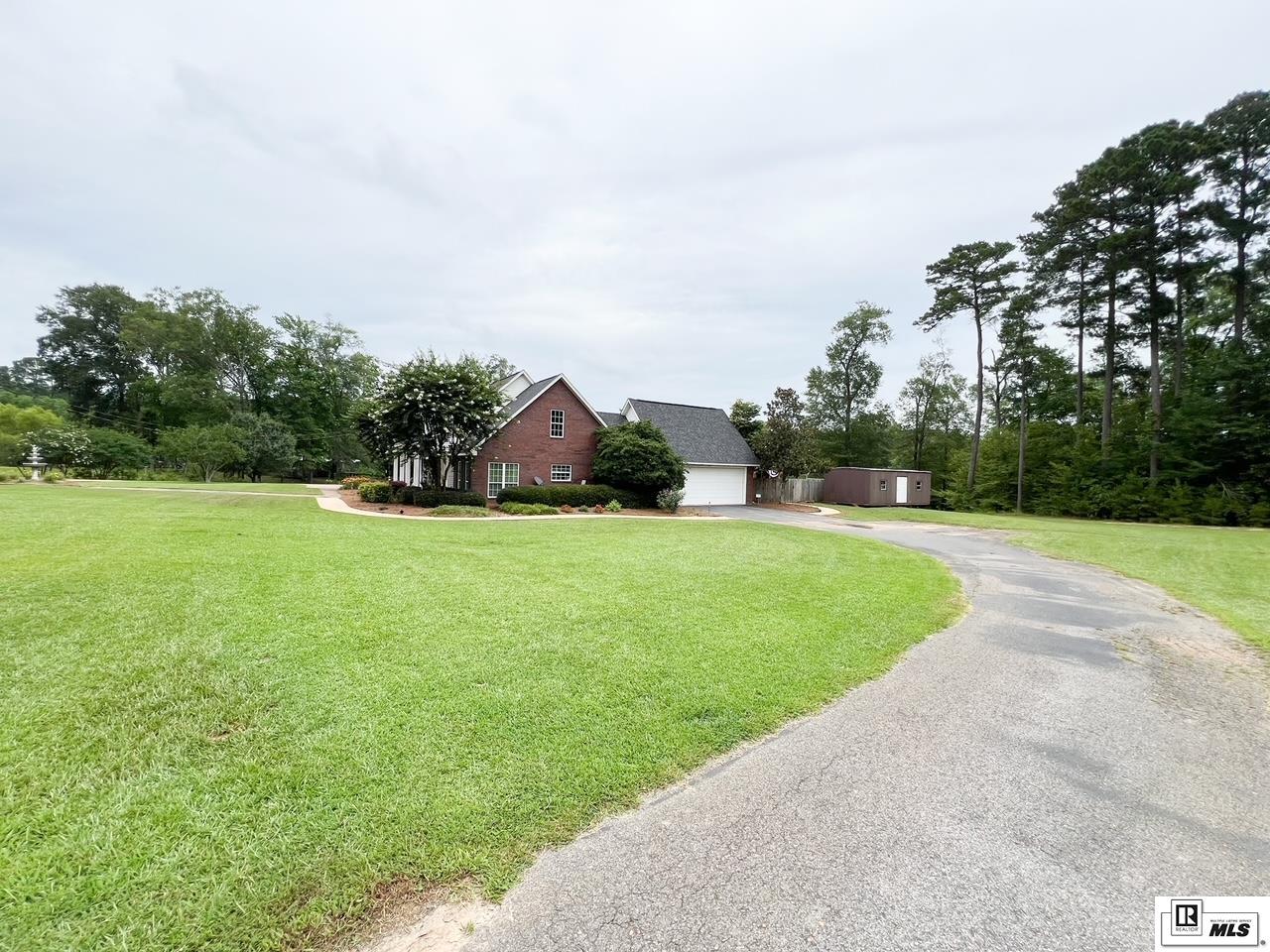 153 Oakhaven Drive