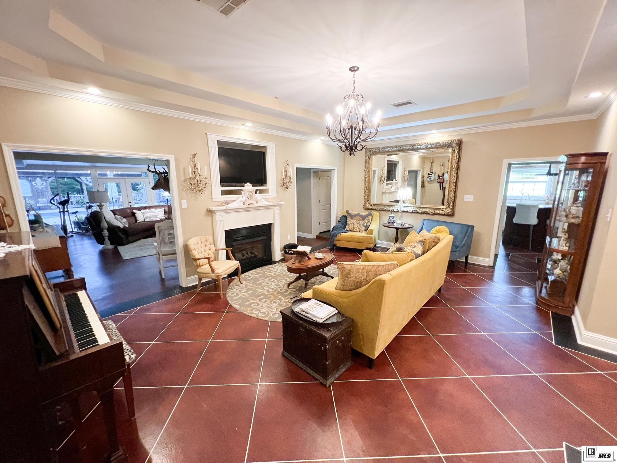 153 Oakhaven Drive