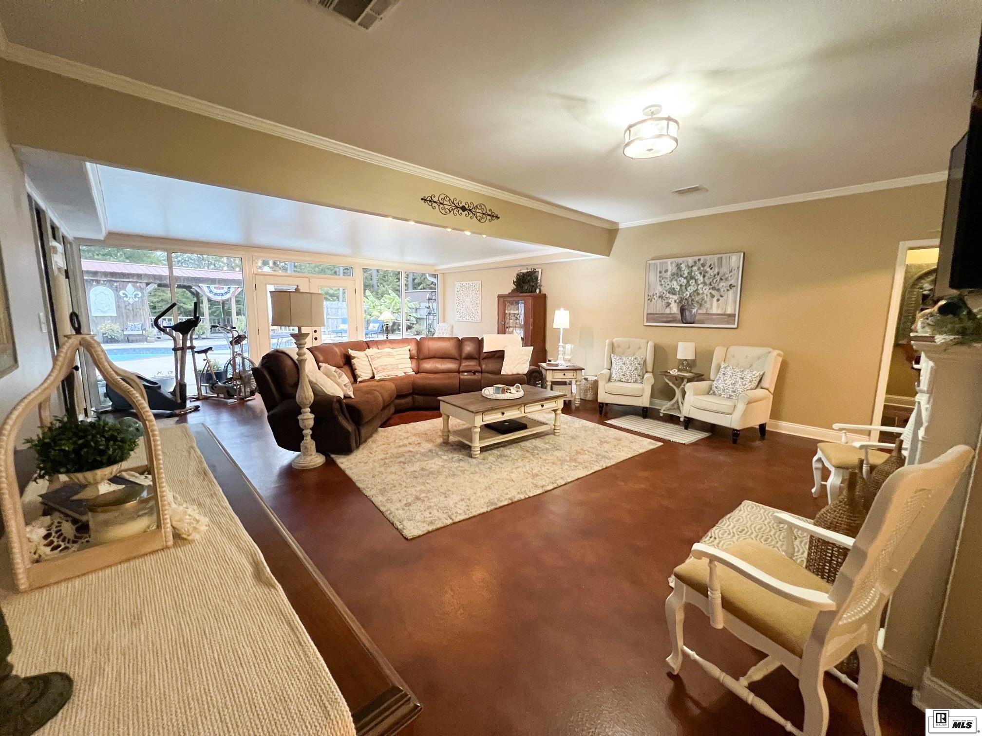 153 Oakhaven Drive