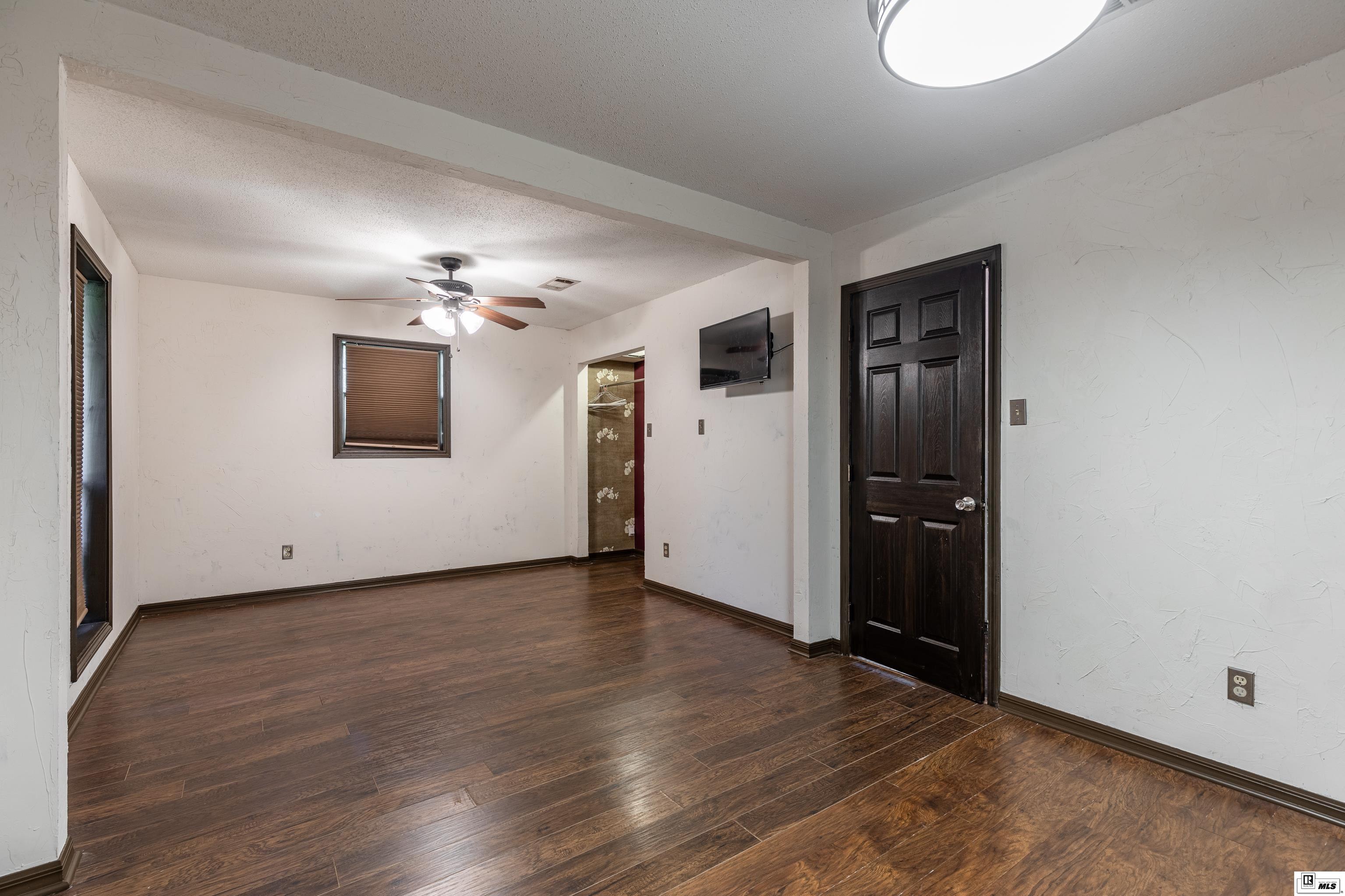 1483 Mitcham Orchard Road