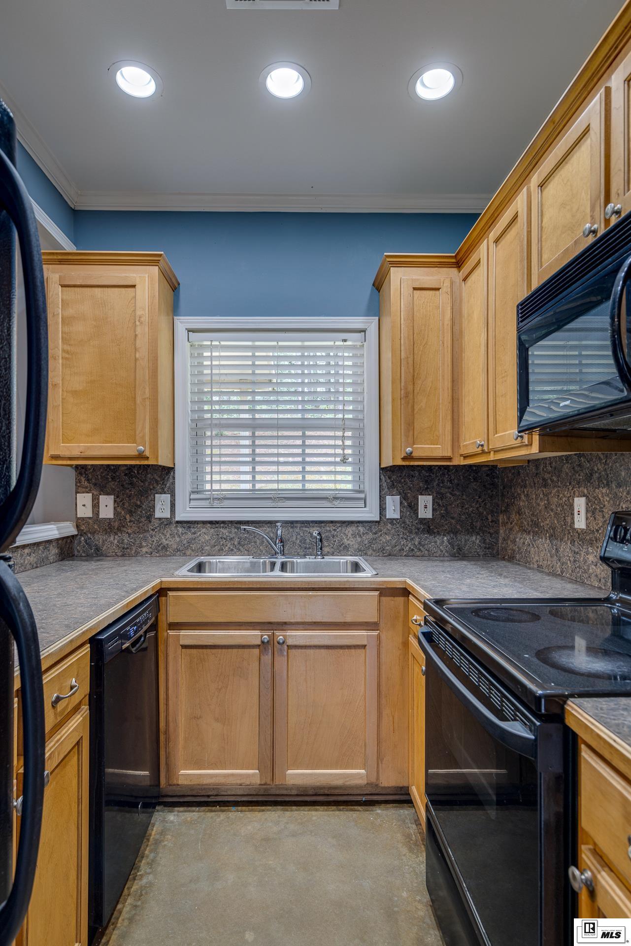 113 Arbor Cove Circle
