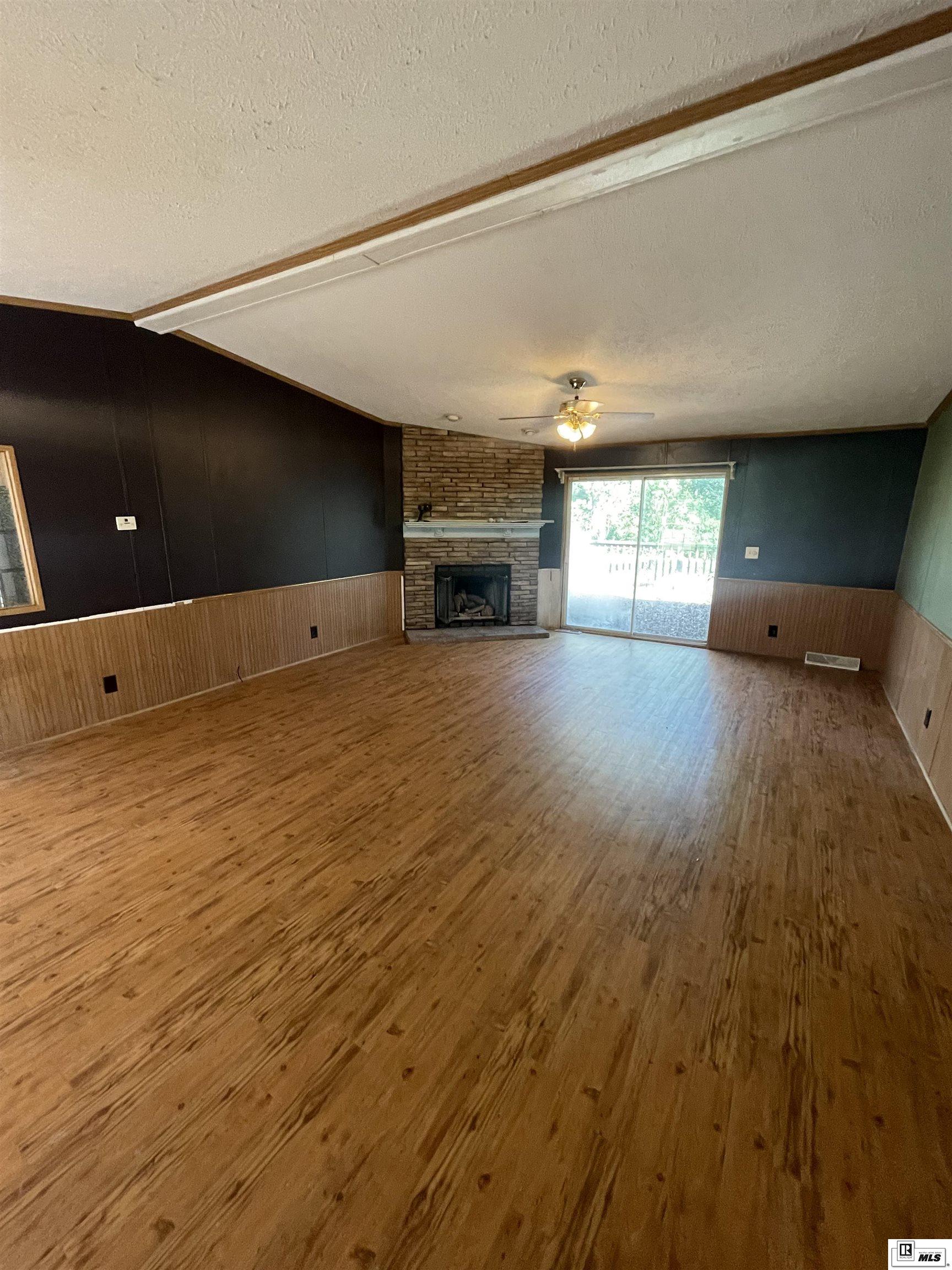 111 Brook Orchard Boulevard