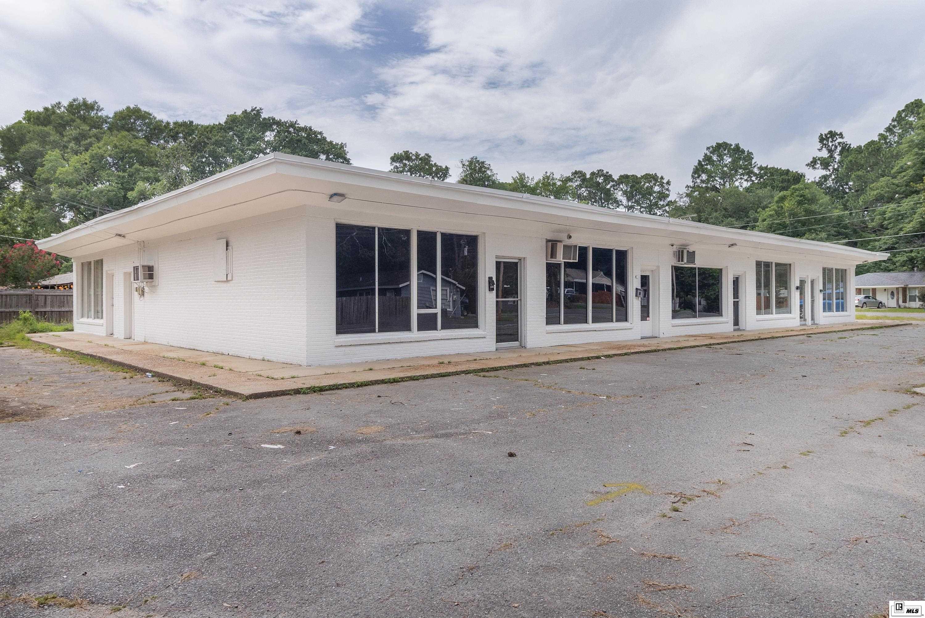 2701 Oliver Road