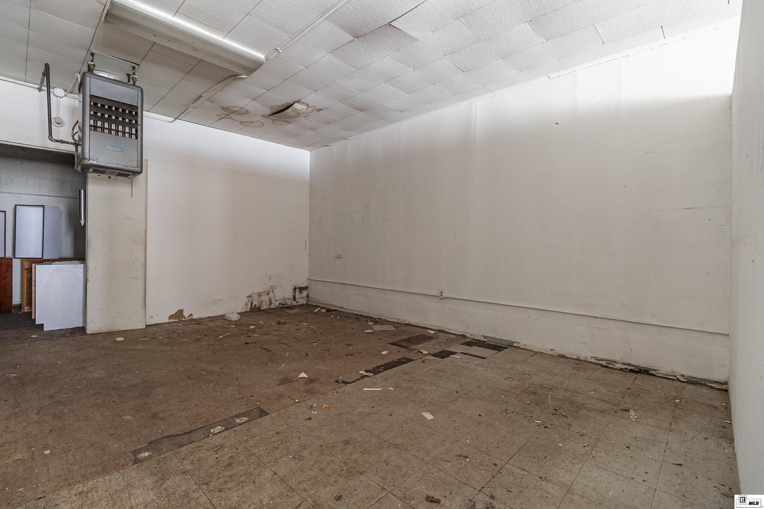 2701 Oliver Road