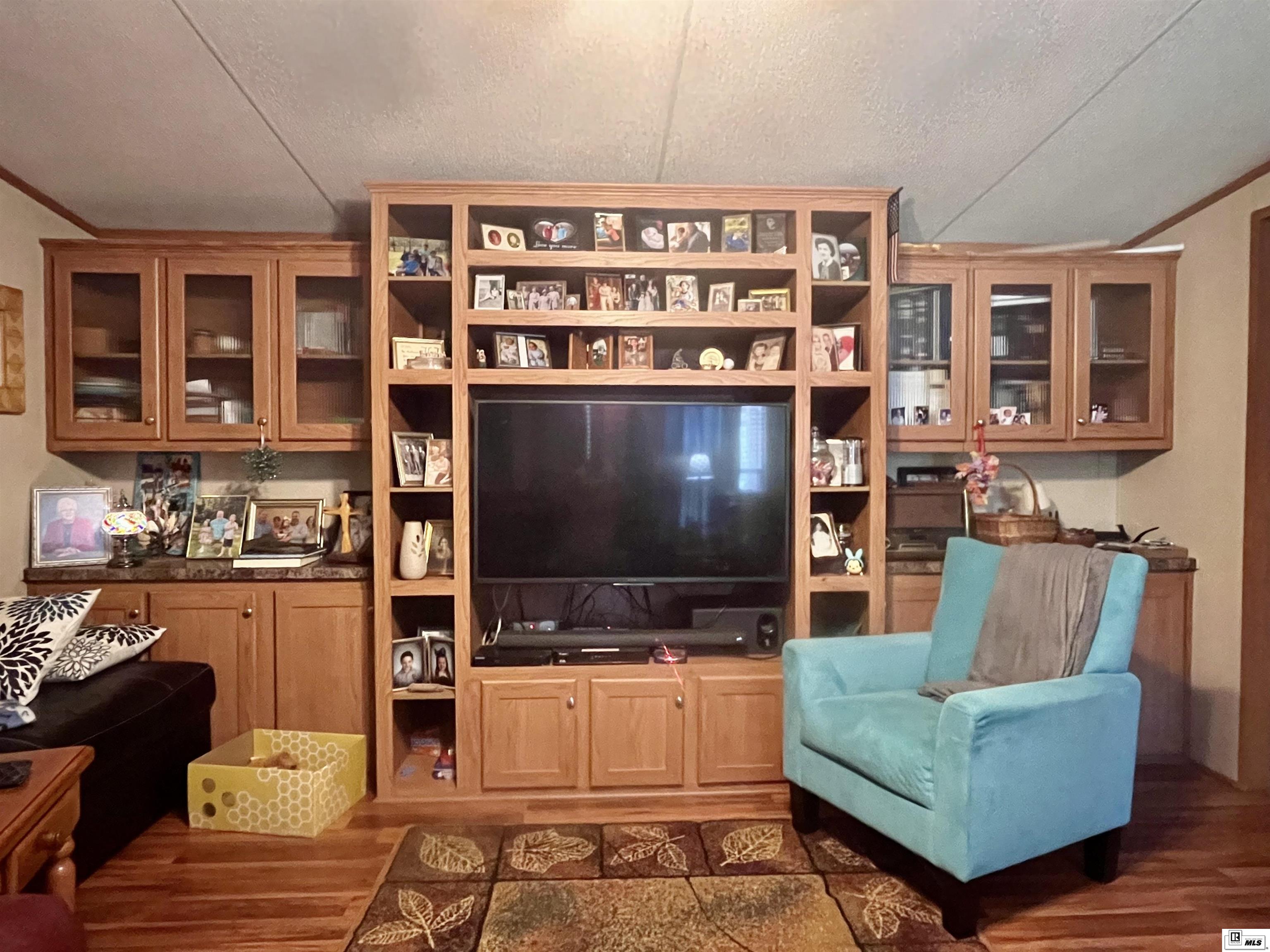 786,784 Fuller Road