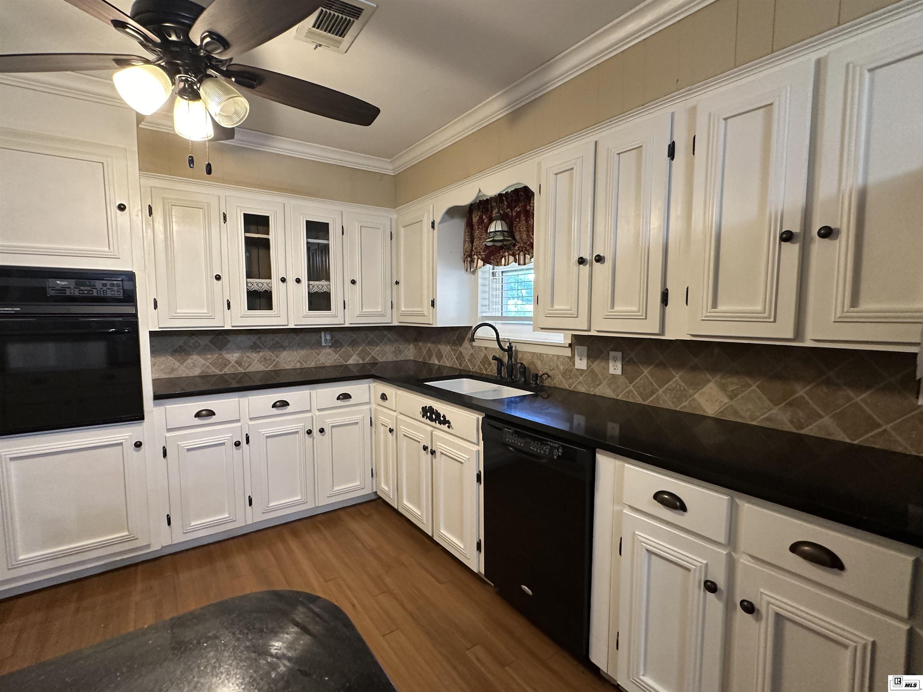 1371 Highway 618