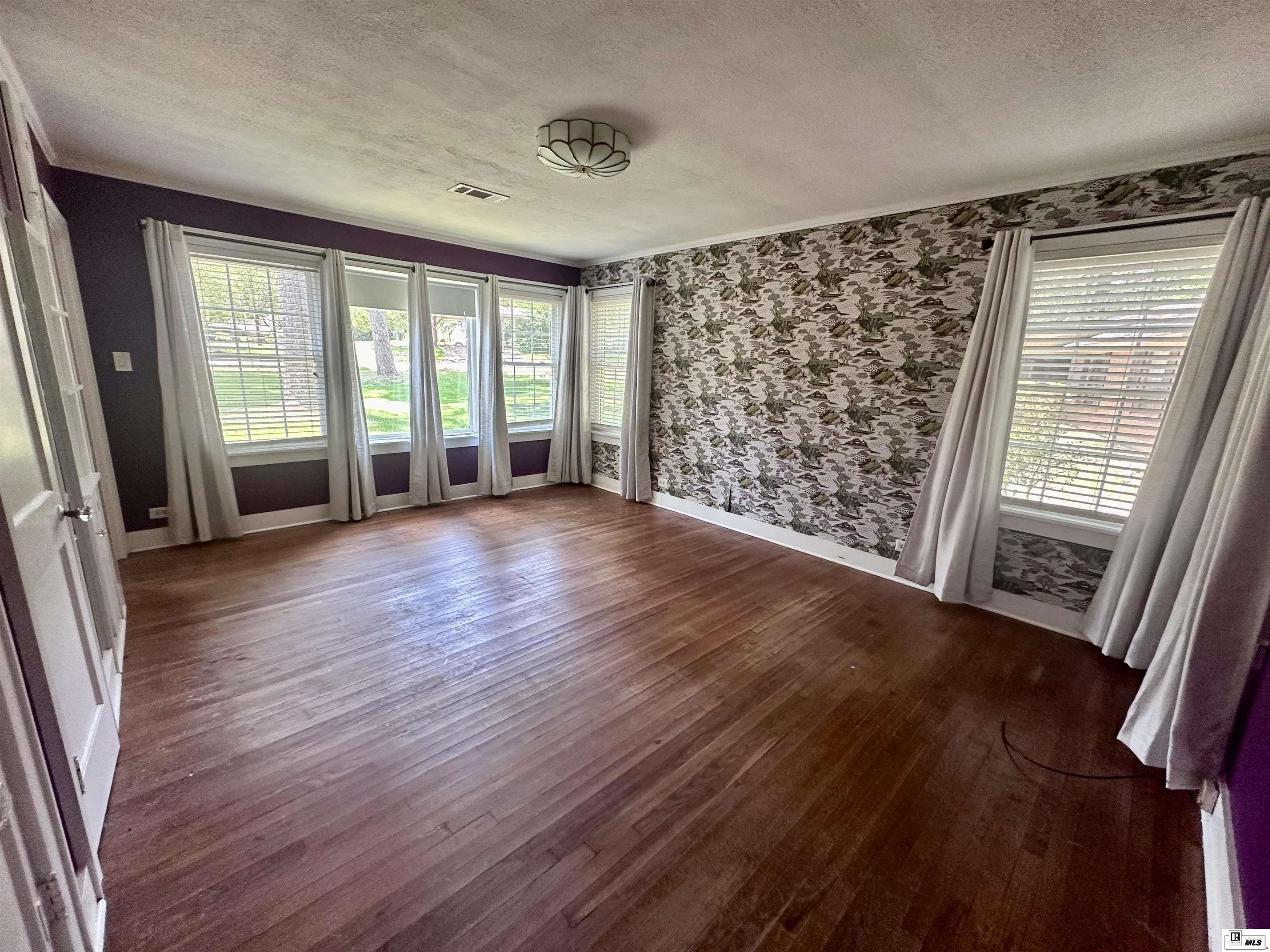 121 Pinecrest Drive