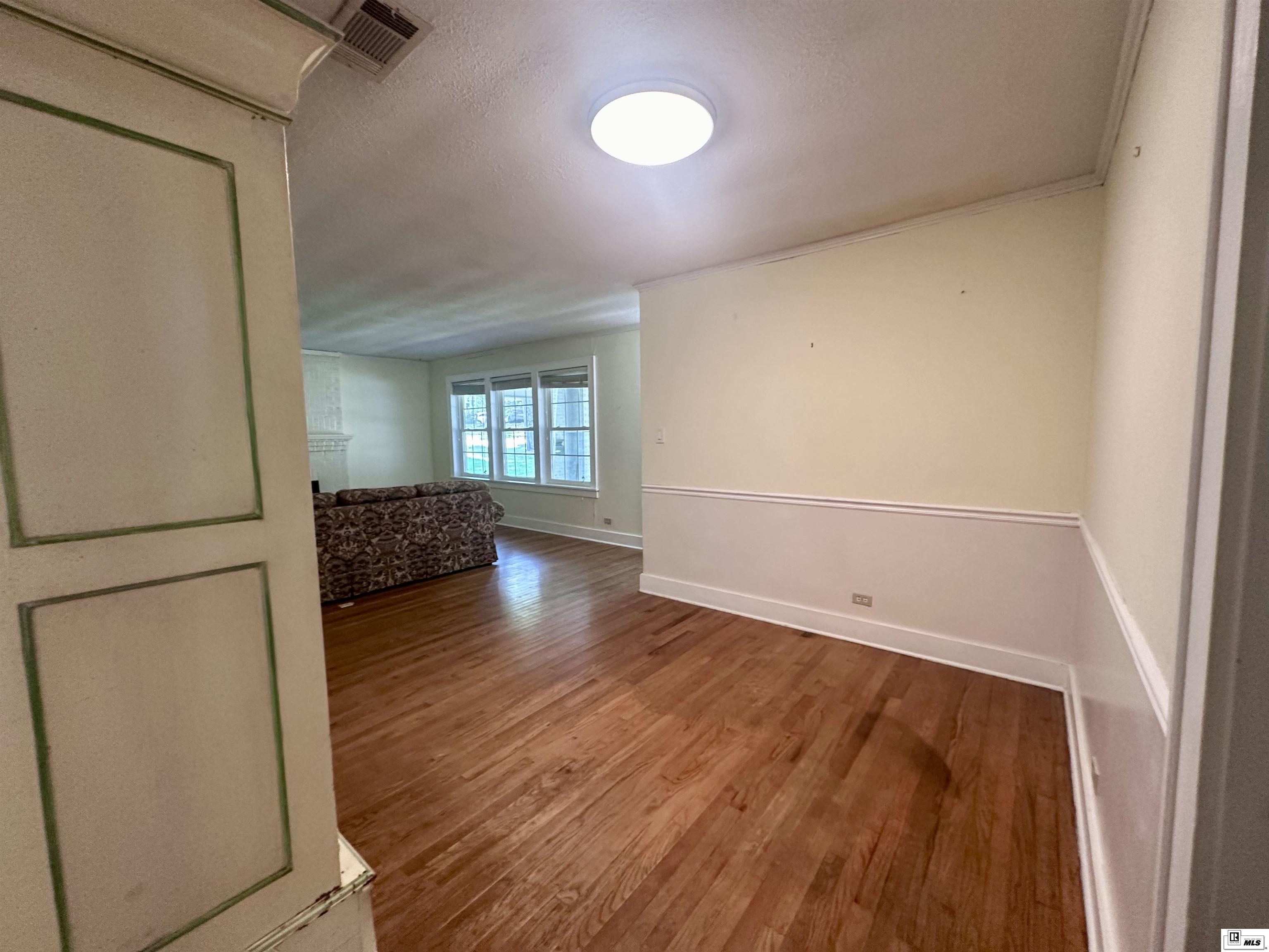 121 Pinecrest Drive
