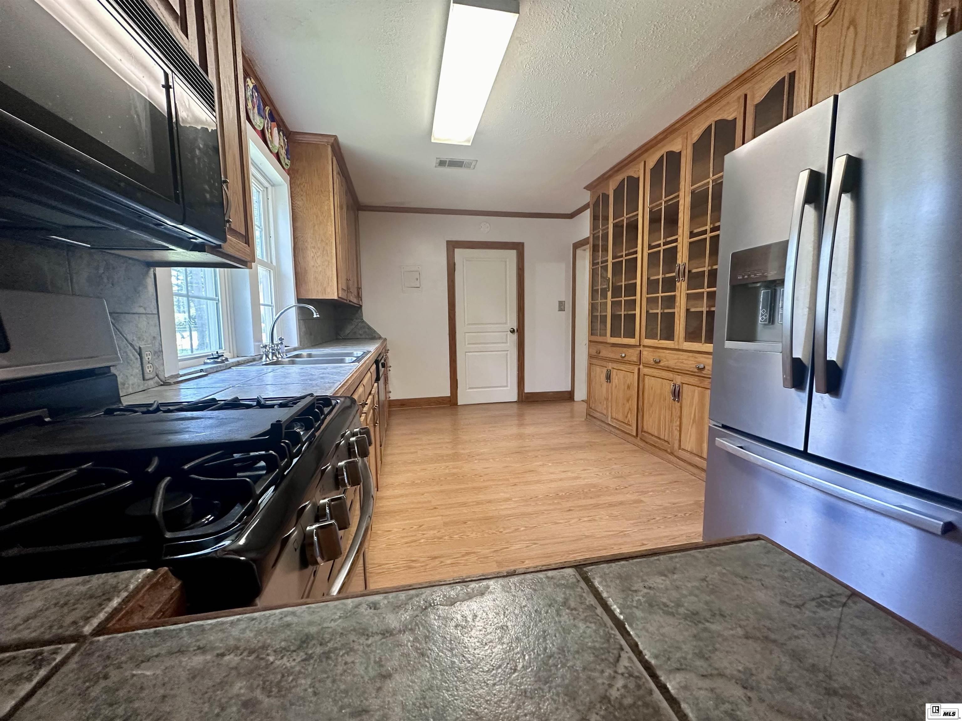 121 Pinecrest Drive
