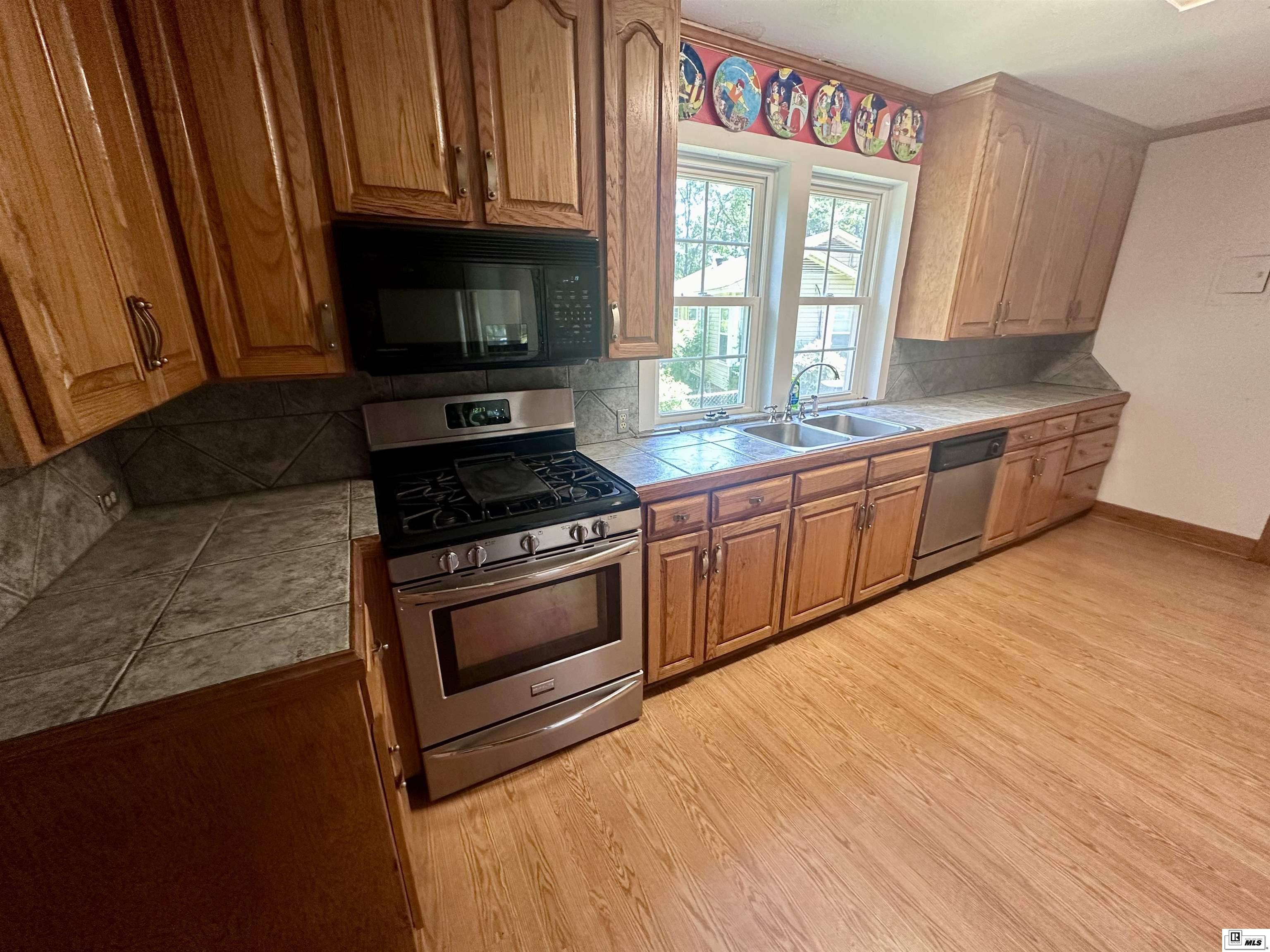 121 Pinecrest Drive