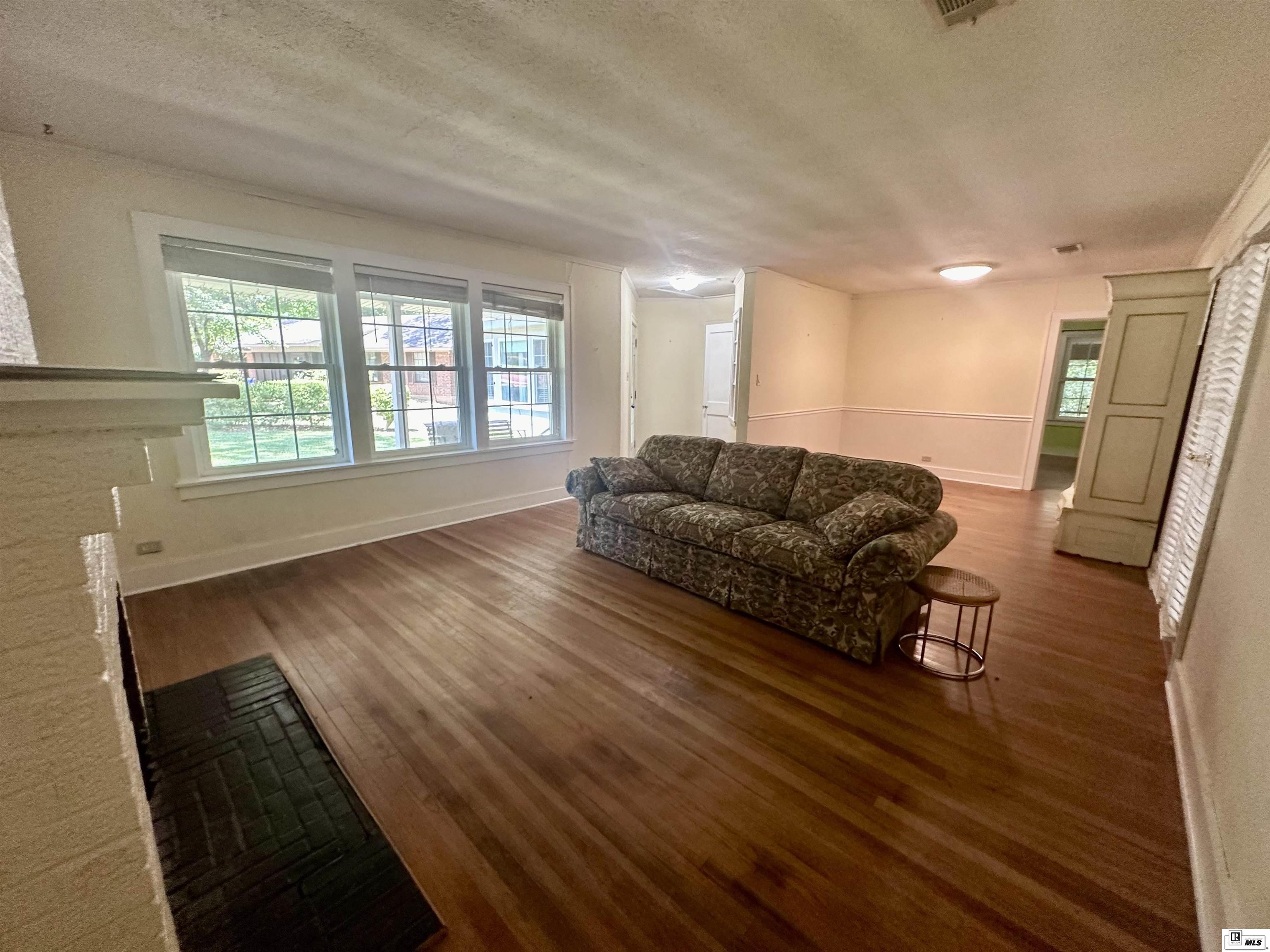 121 Pinecrest Drive