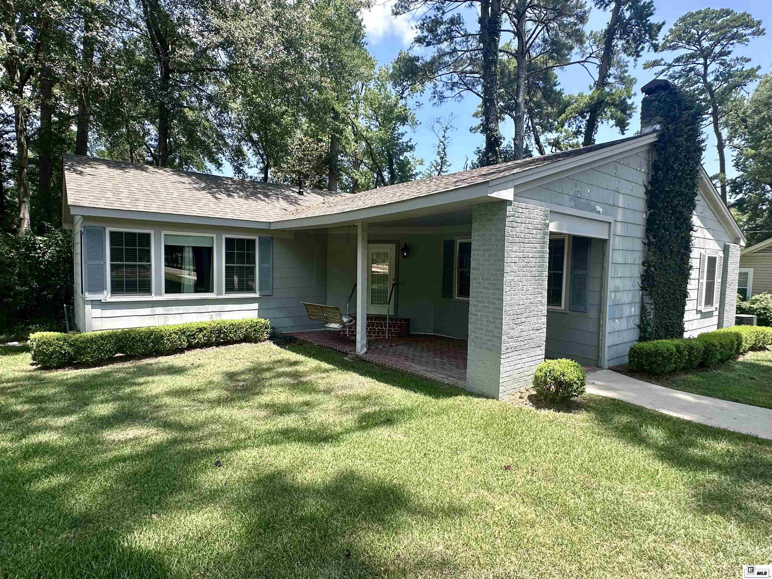 121 Pinecrest Drive