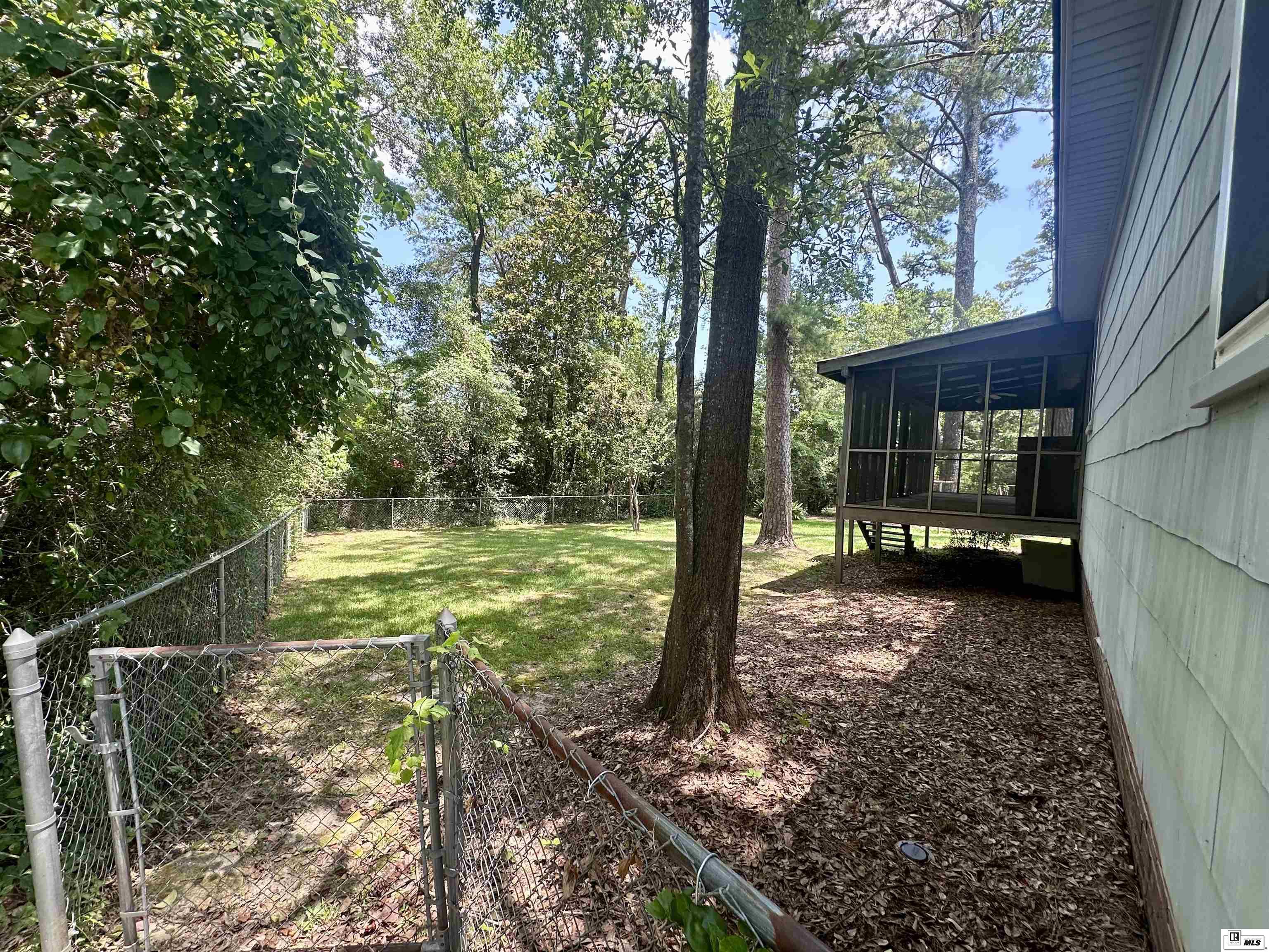 121 Pinecrest Drive