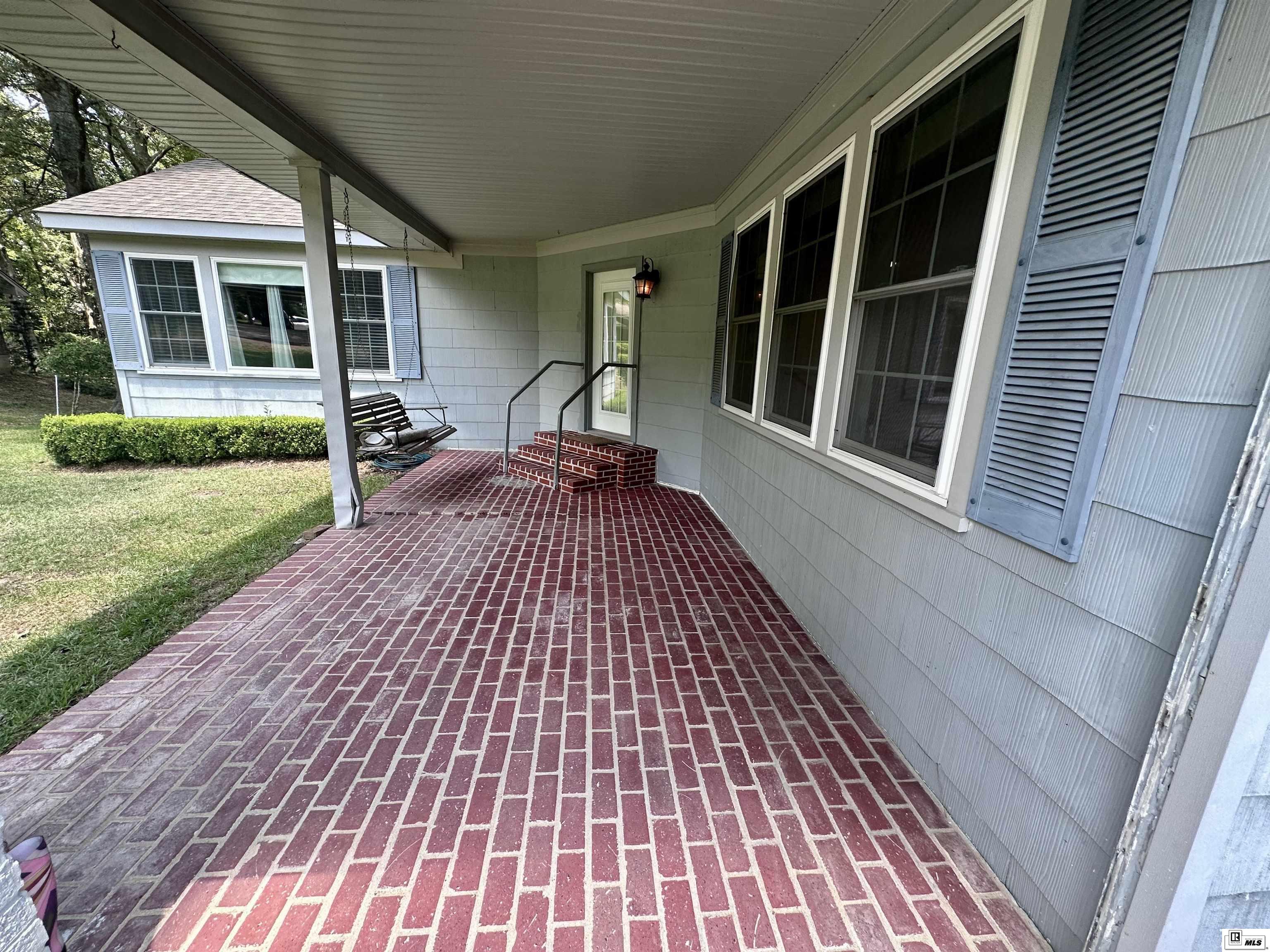 121 Pinecrest Drive