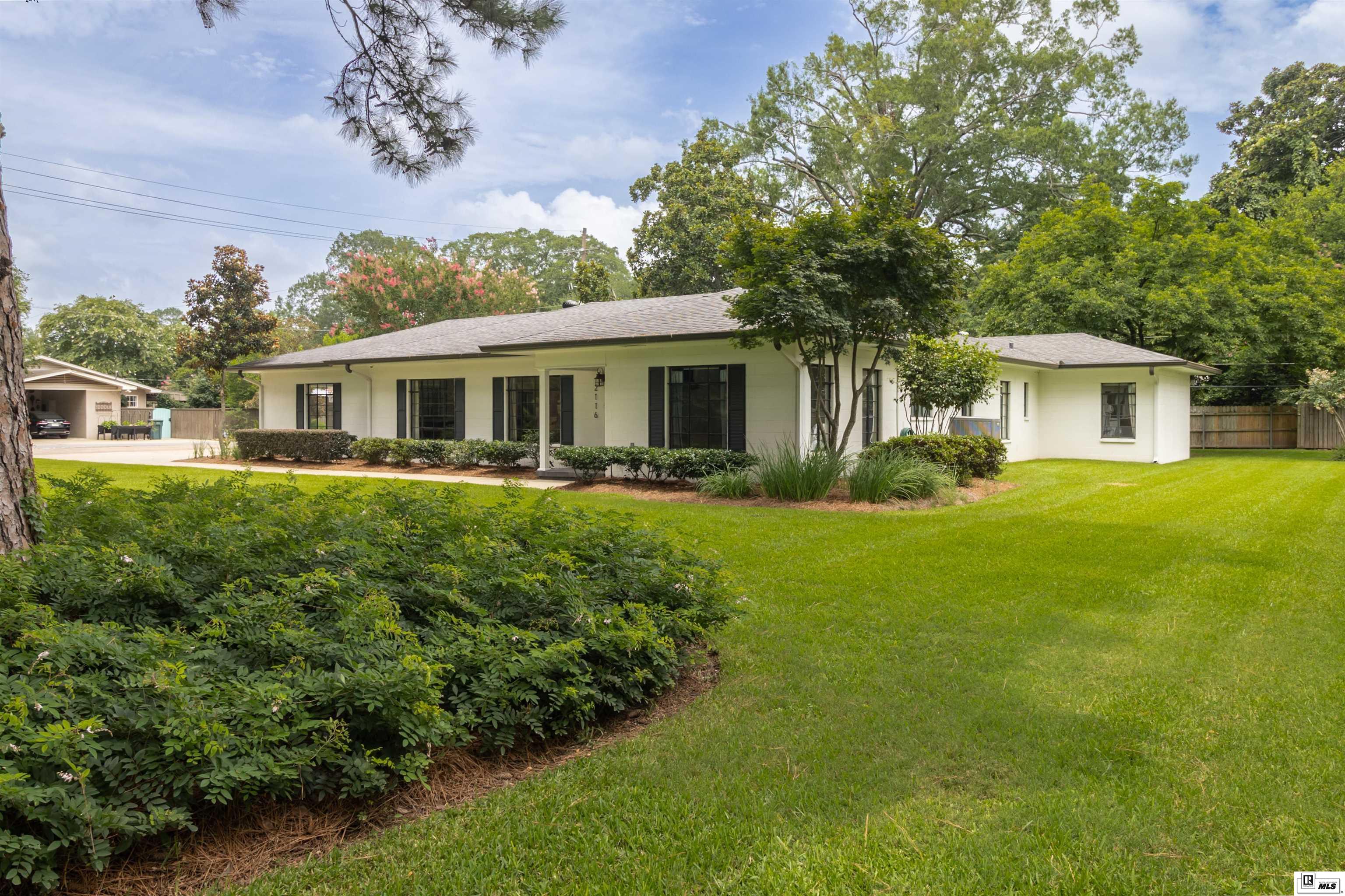 2116 Island Drive