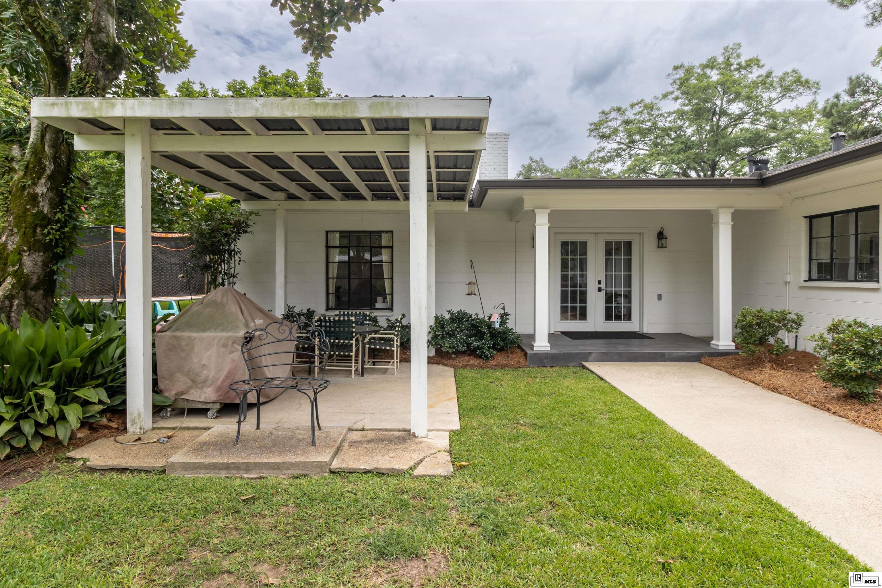 2116 Island Drive