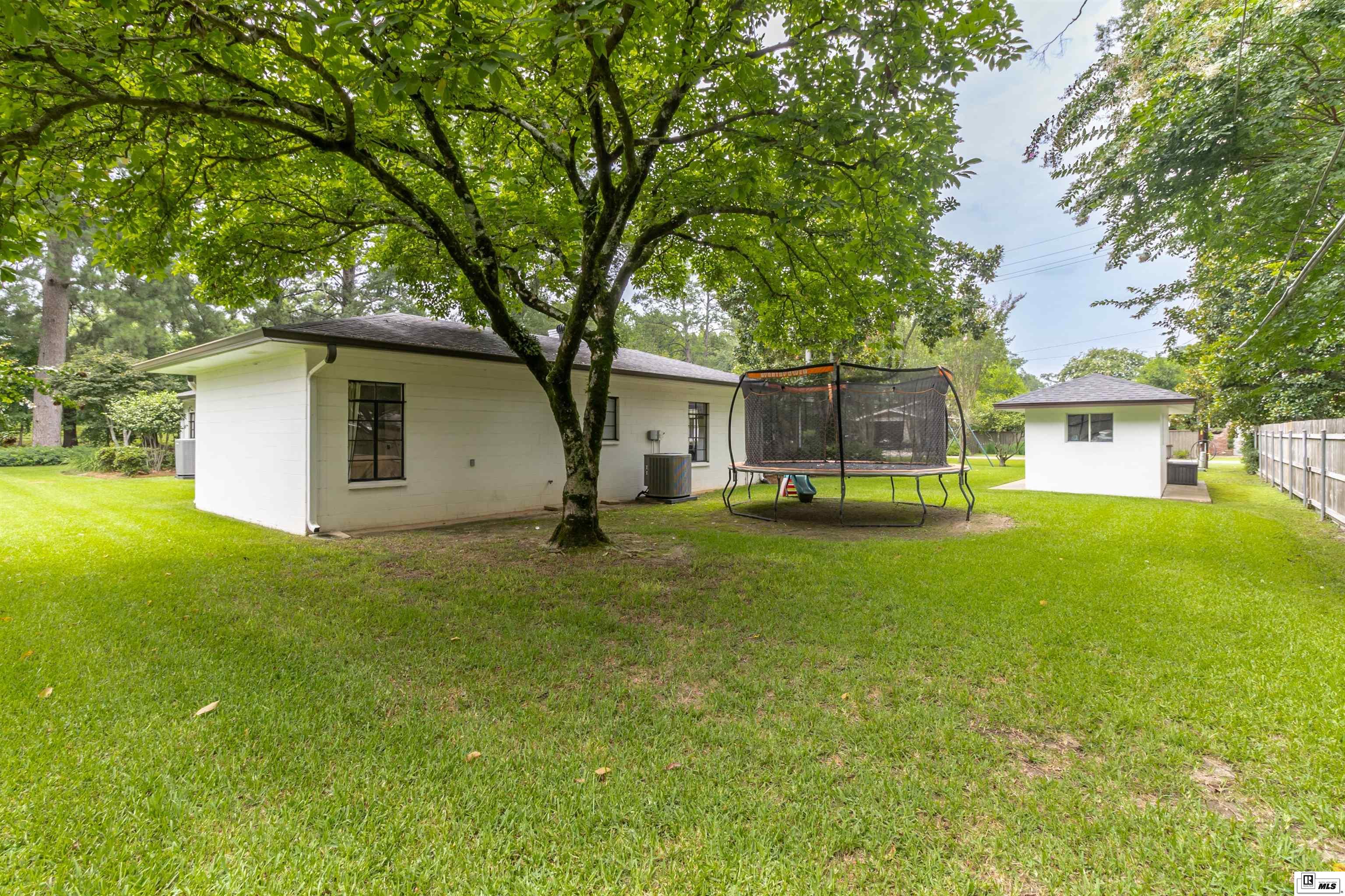 2116 Island Drive