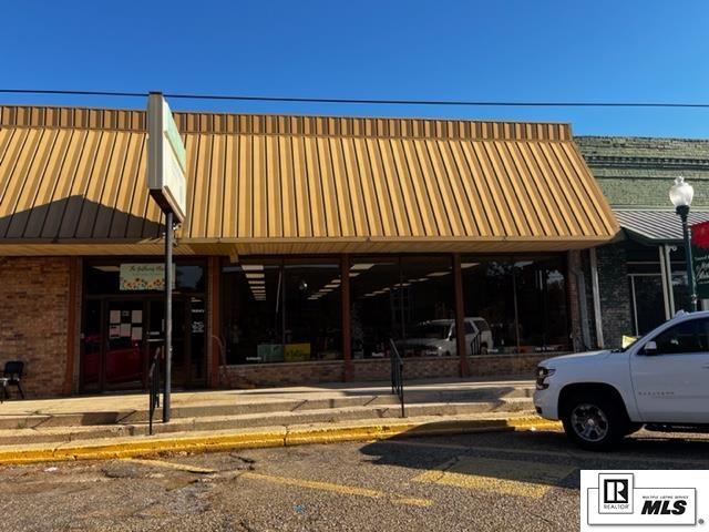 1982 Railroad Avenue