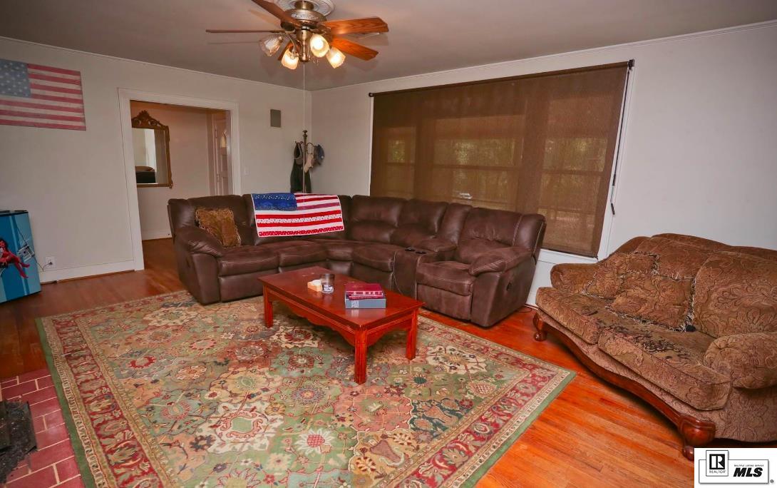 1147 Hayhouse Road