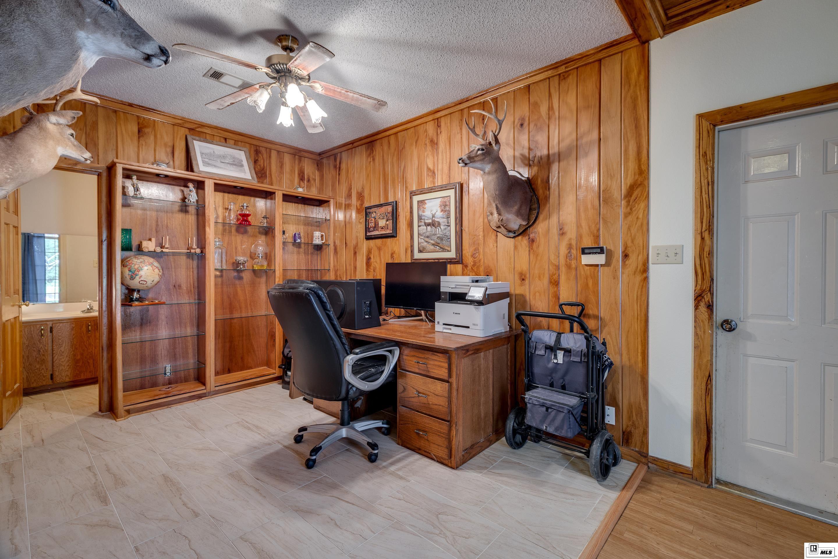 1316 Leckie Road