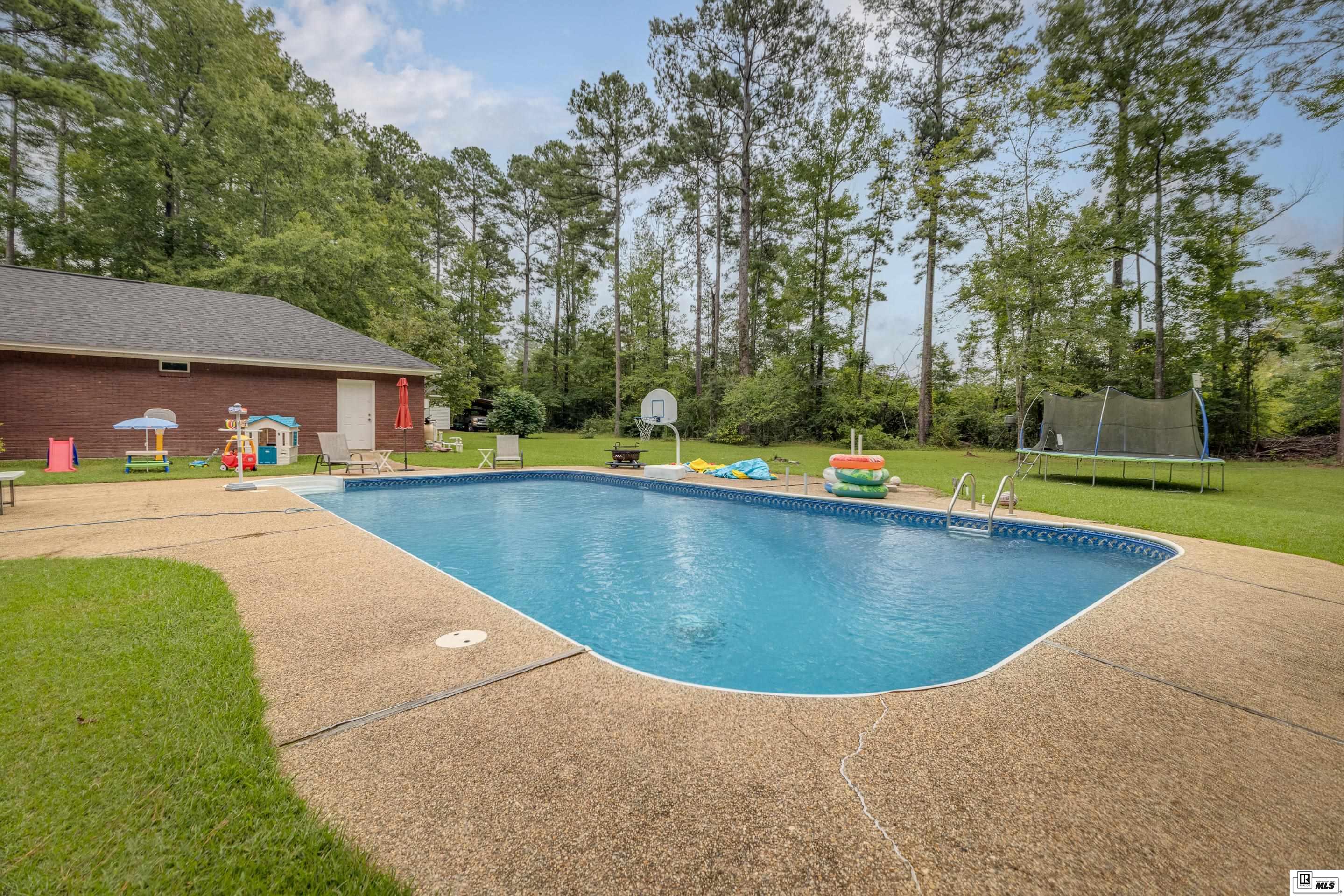 1316 Leckie Road
