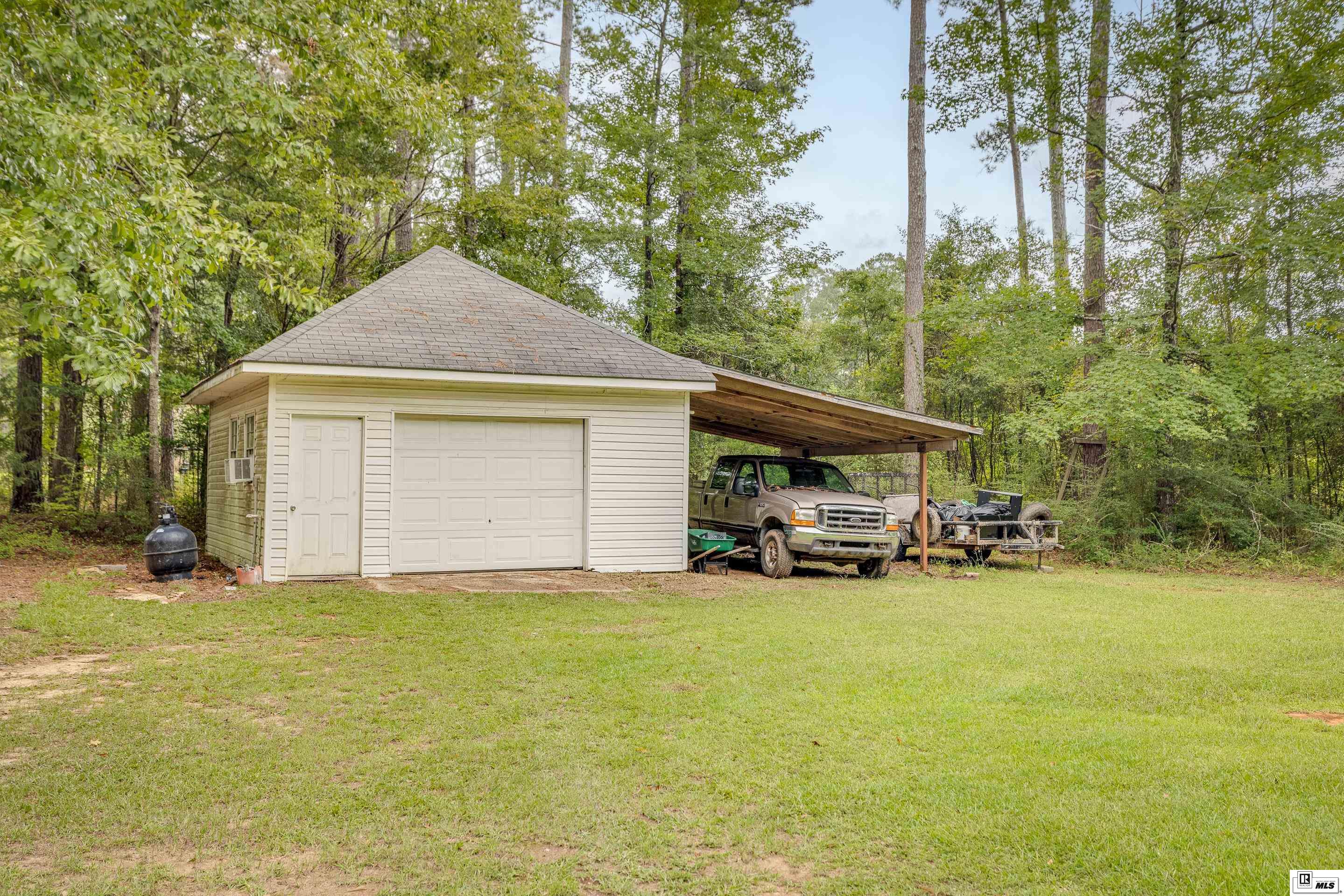 1316 Leckie Road