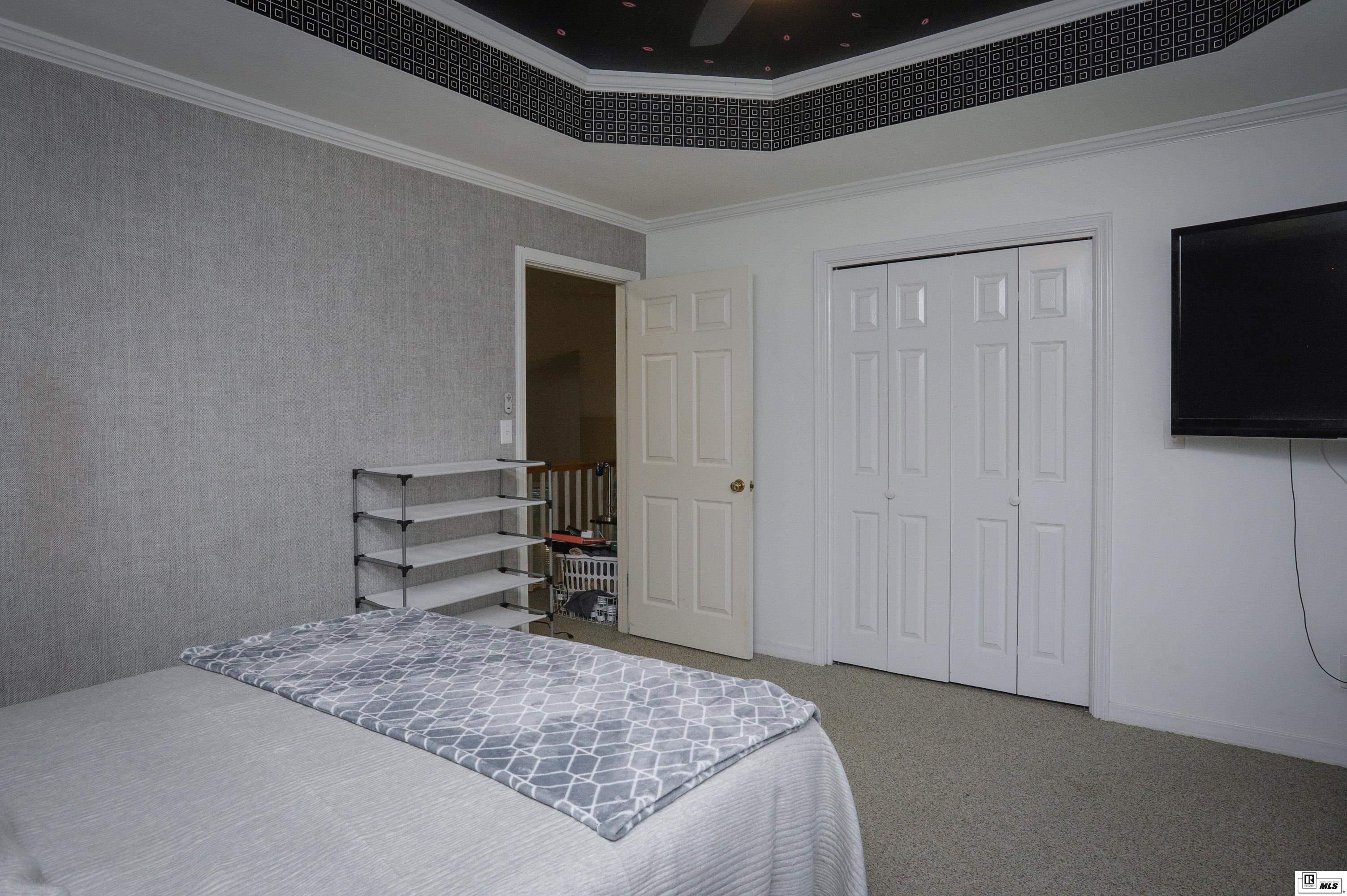 1180 Holland Drive