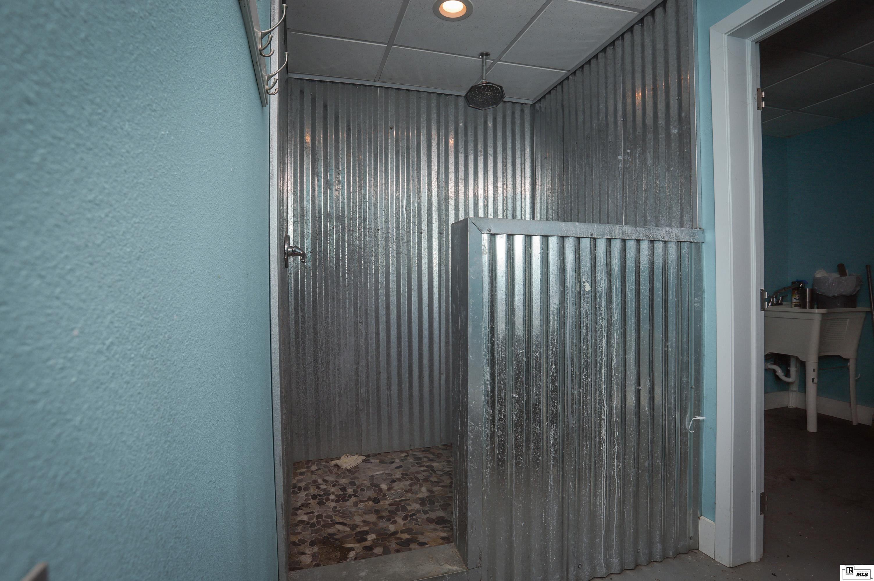 1180 Holland Drive