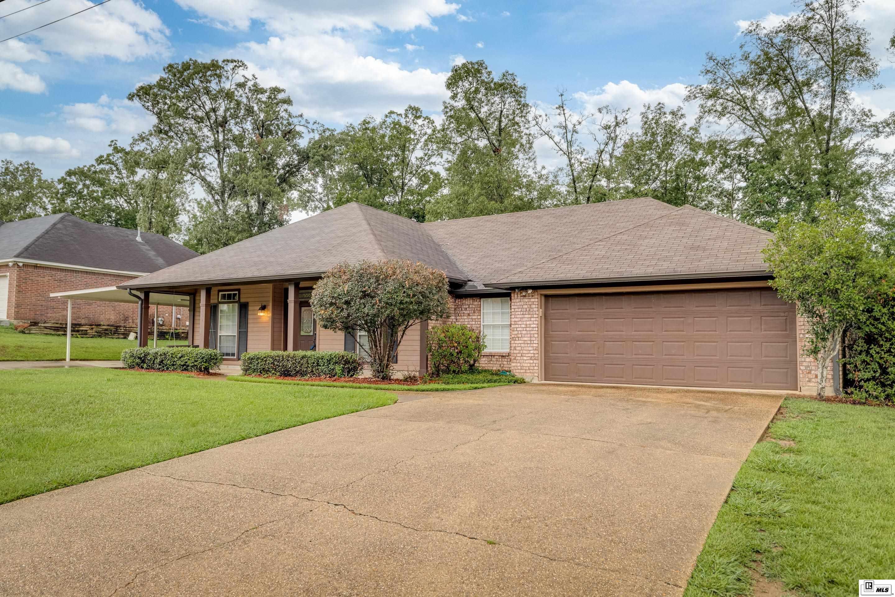 104 Pin Oak Drive