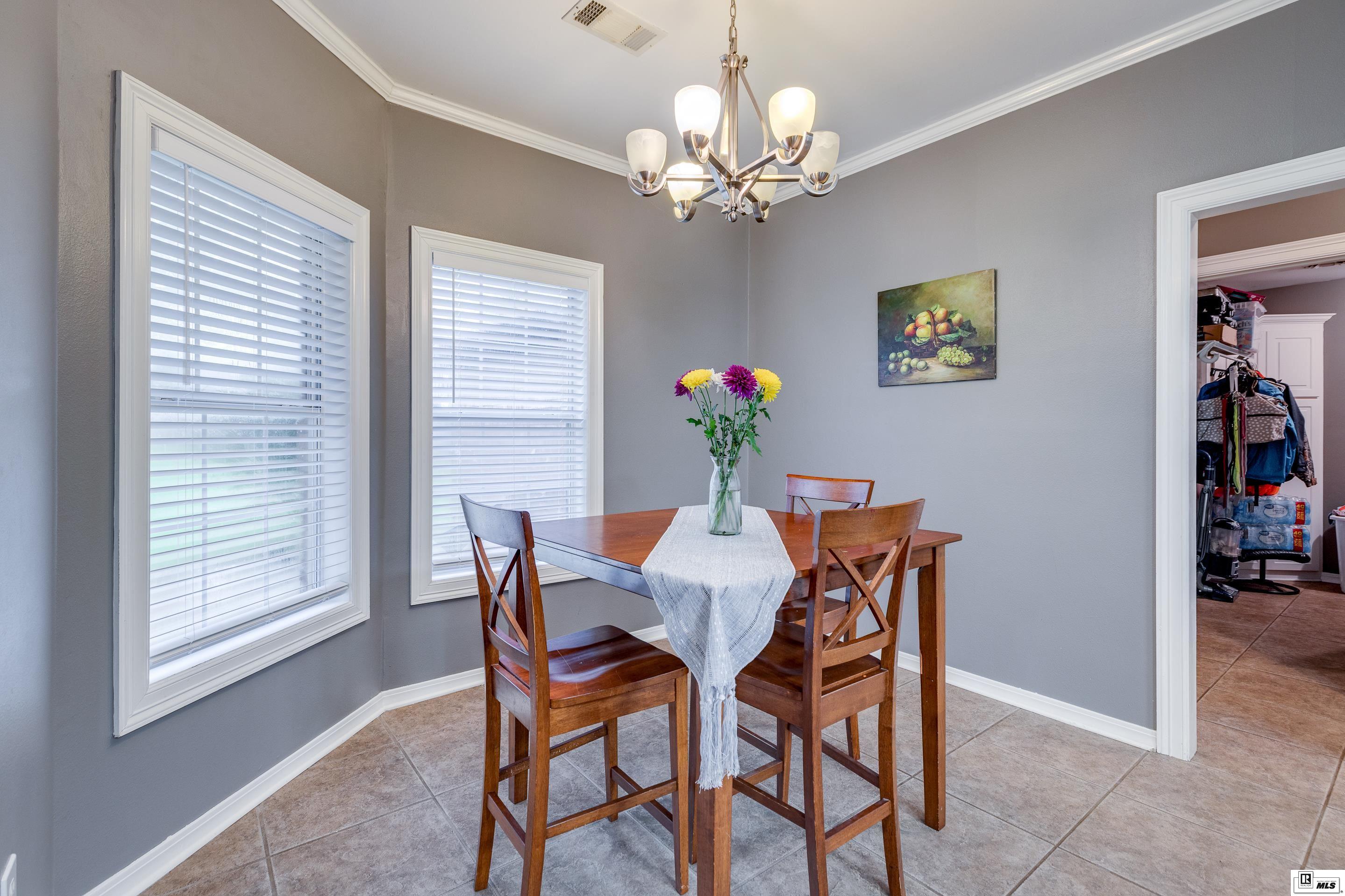 104 Pin Oak Drive