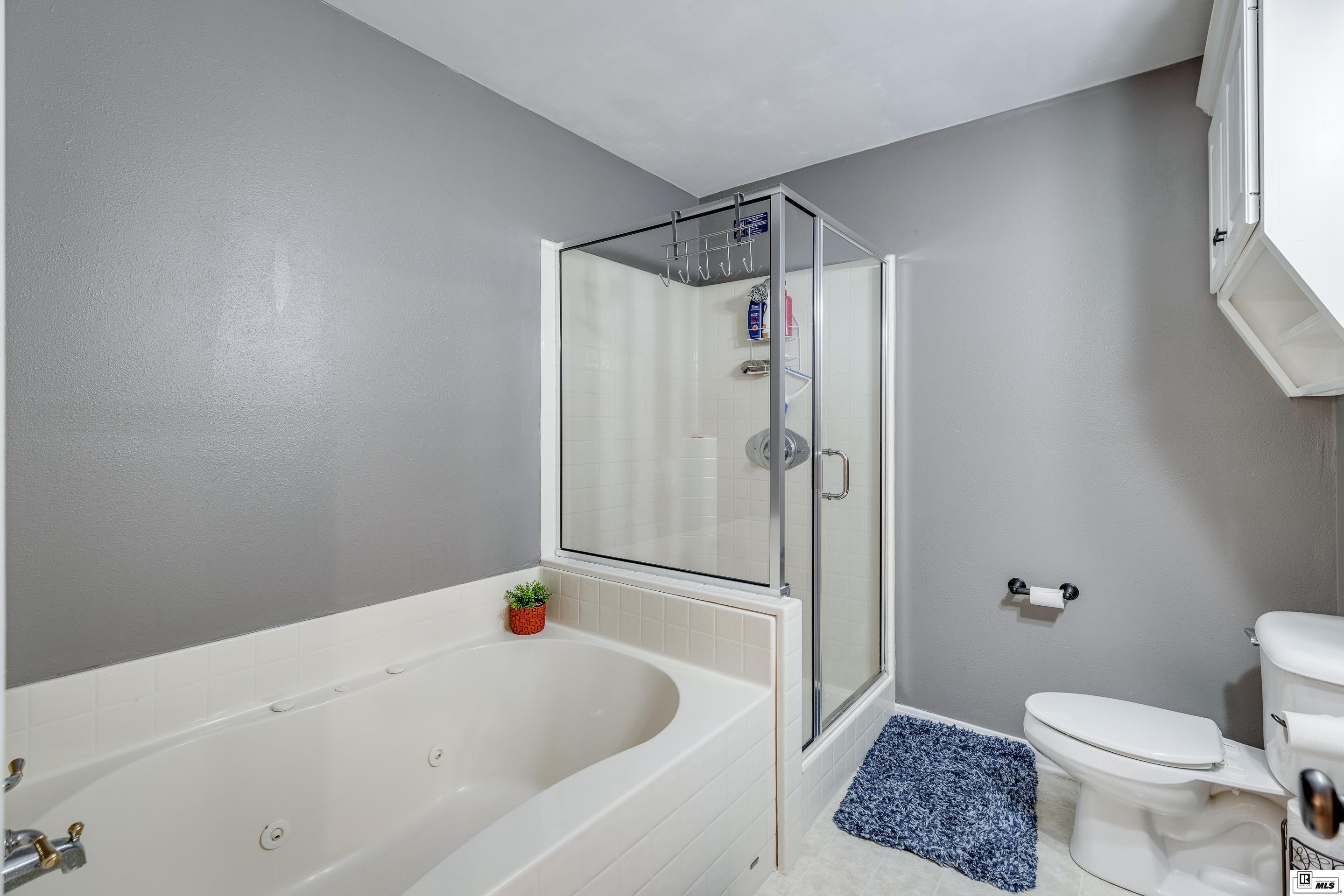104 Pin Oak Drive