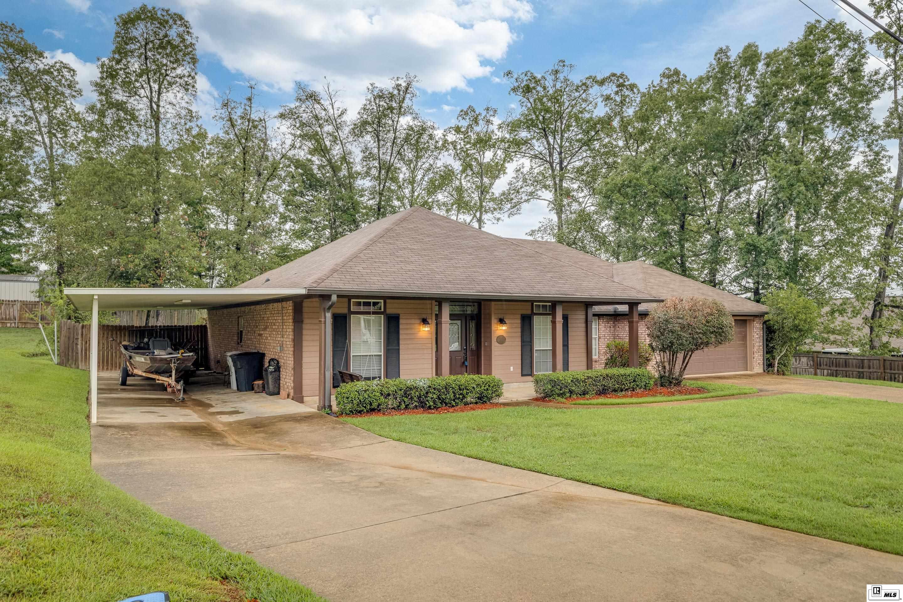 104 Pin Oak Drive