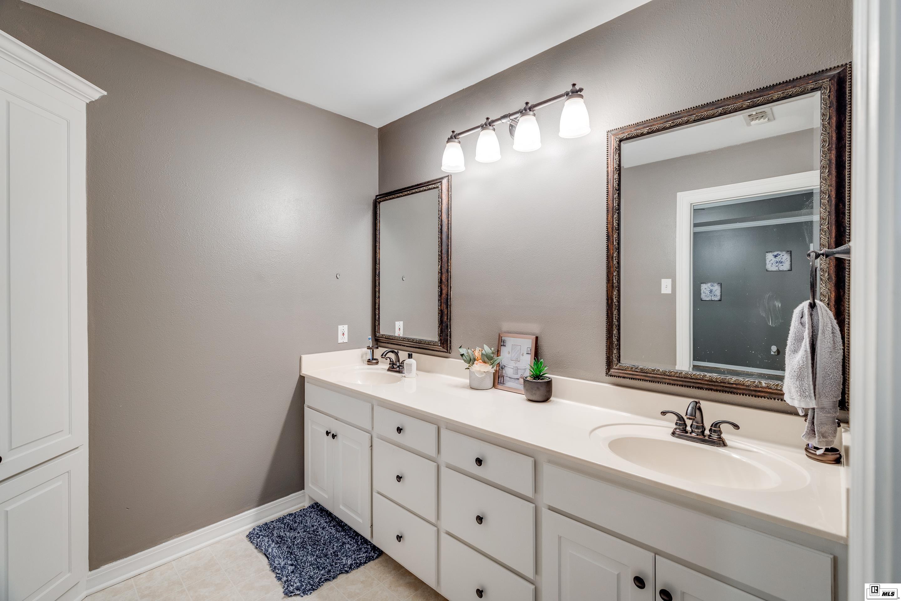 104 Pin Oak Drive