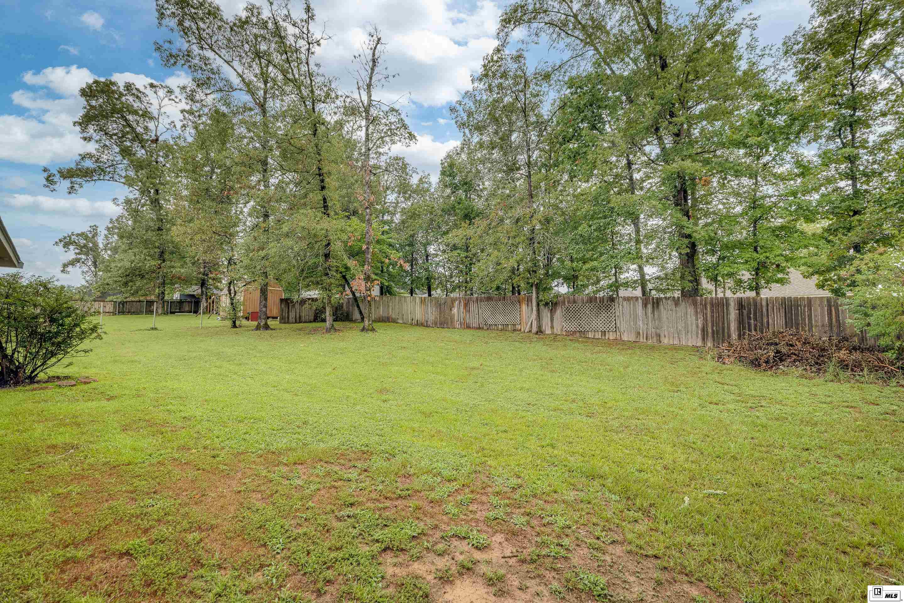 104 Pin Oak Drive