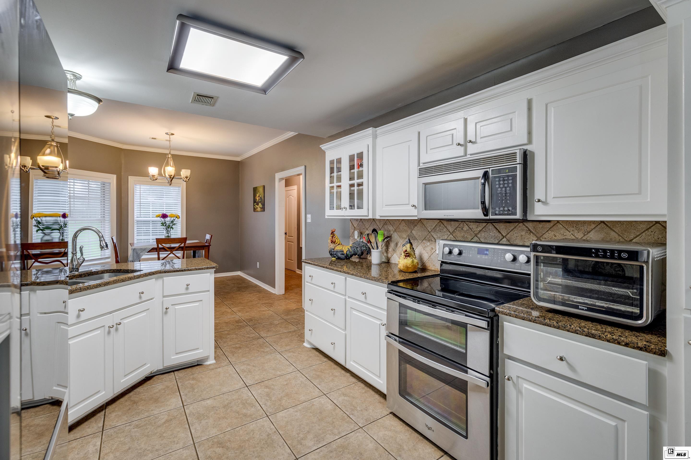104 Pin Oak Drive
