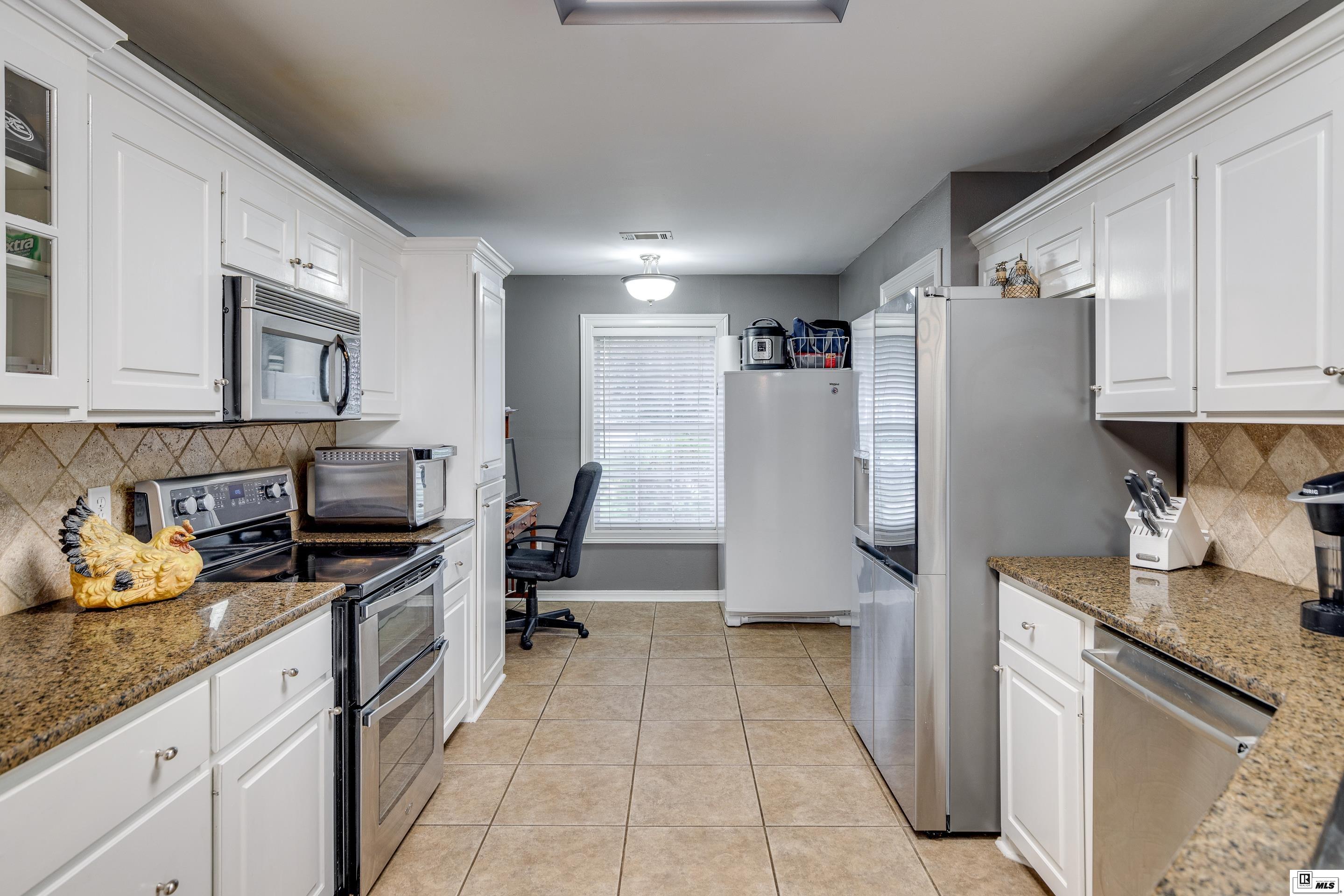 104 Pin Oak Drive