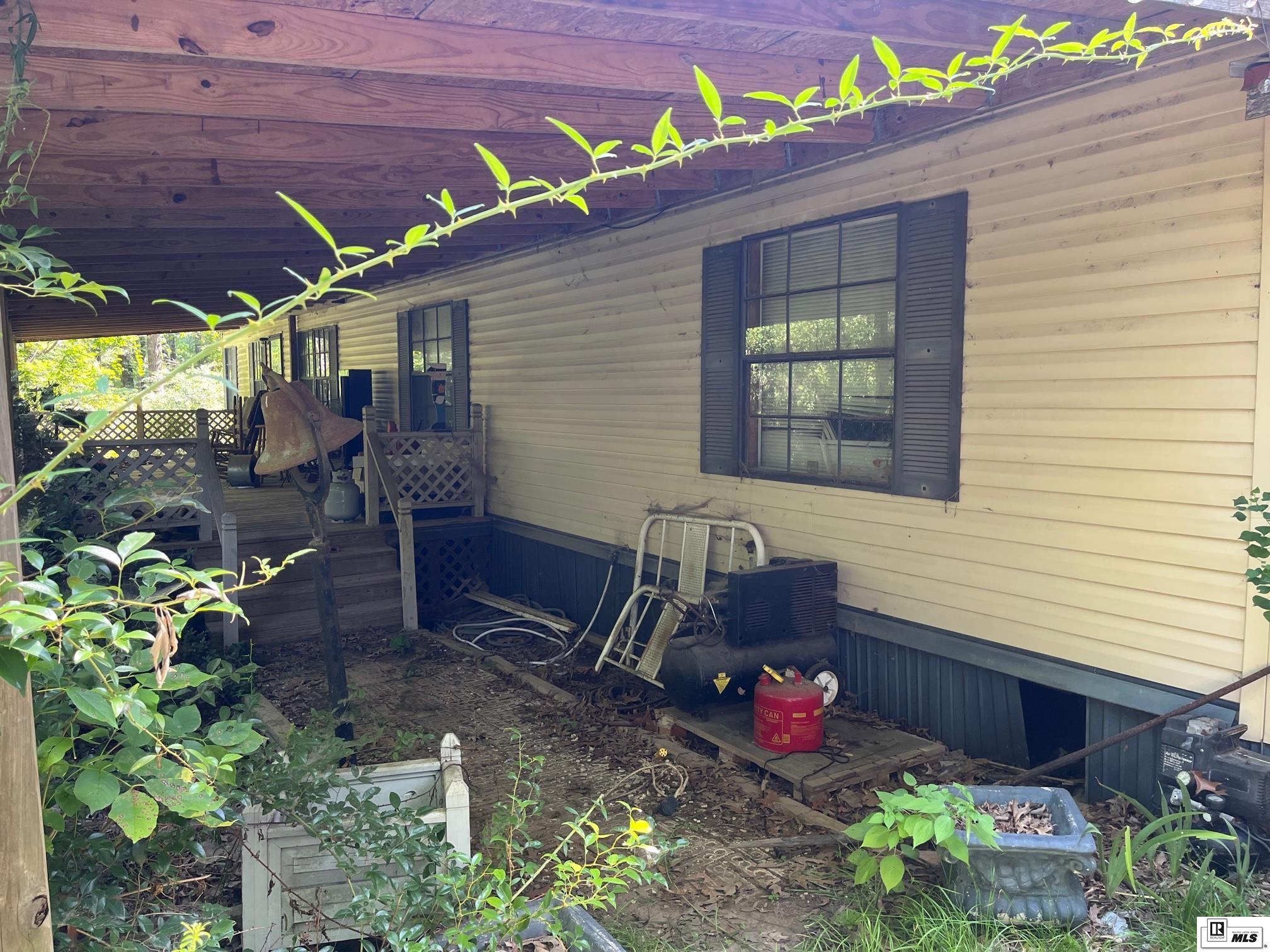 402 J T Griggs Road
