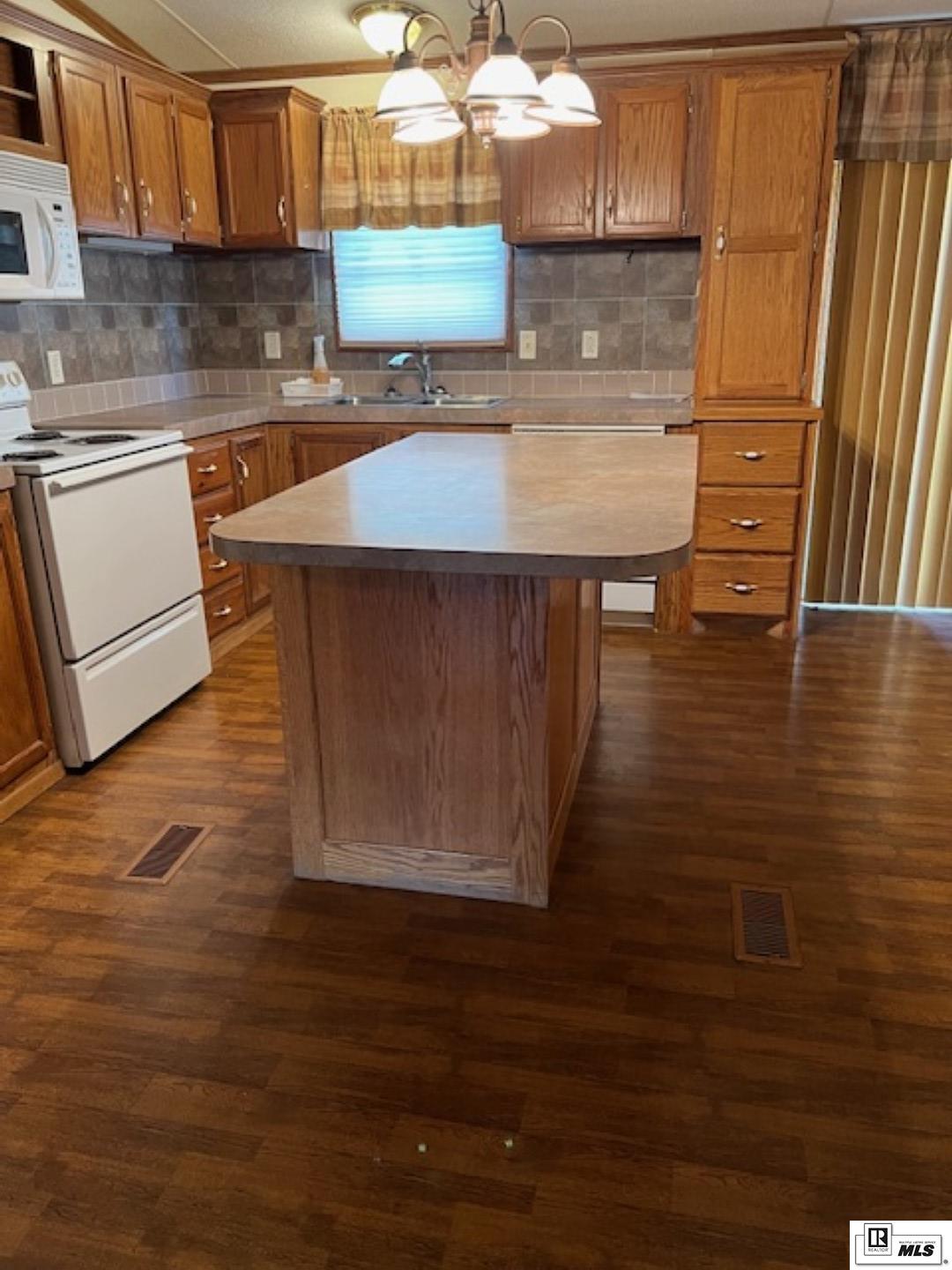 2518 Bayou Darbonne Drive