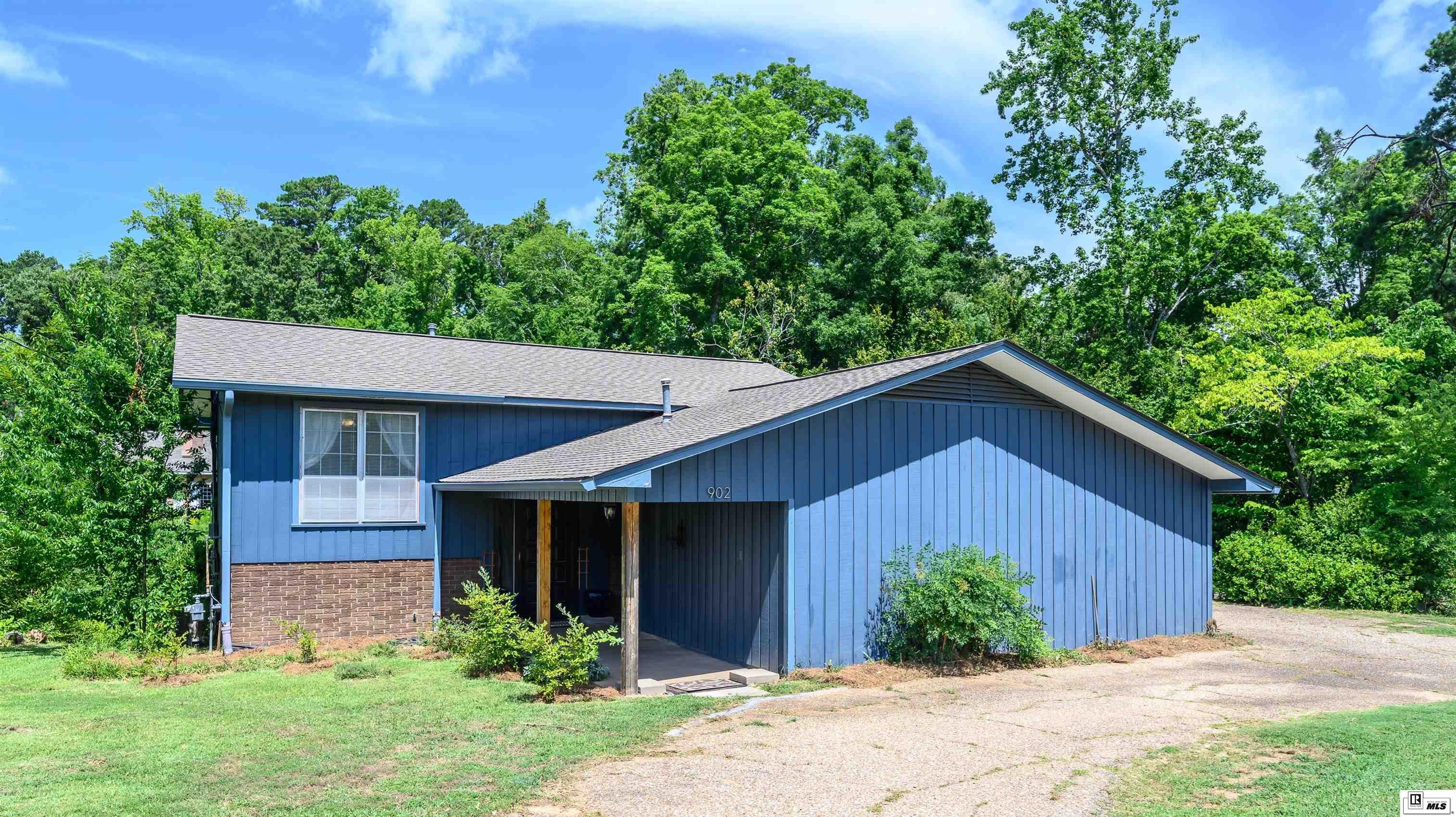 902 Robinette Drive