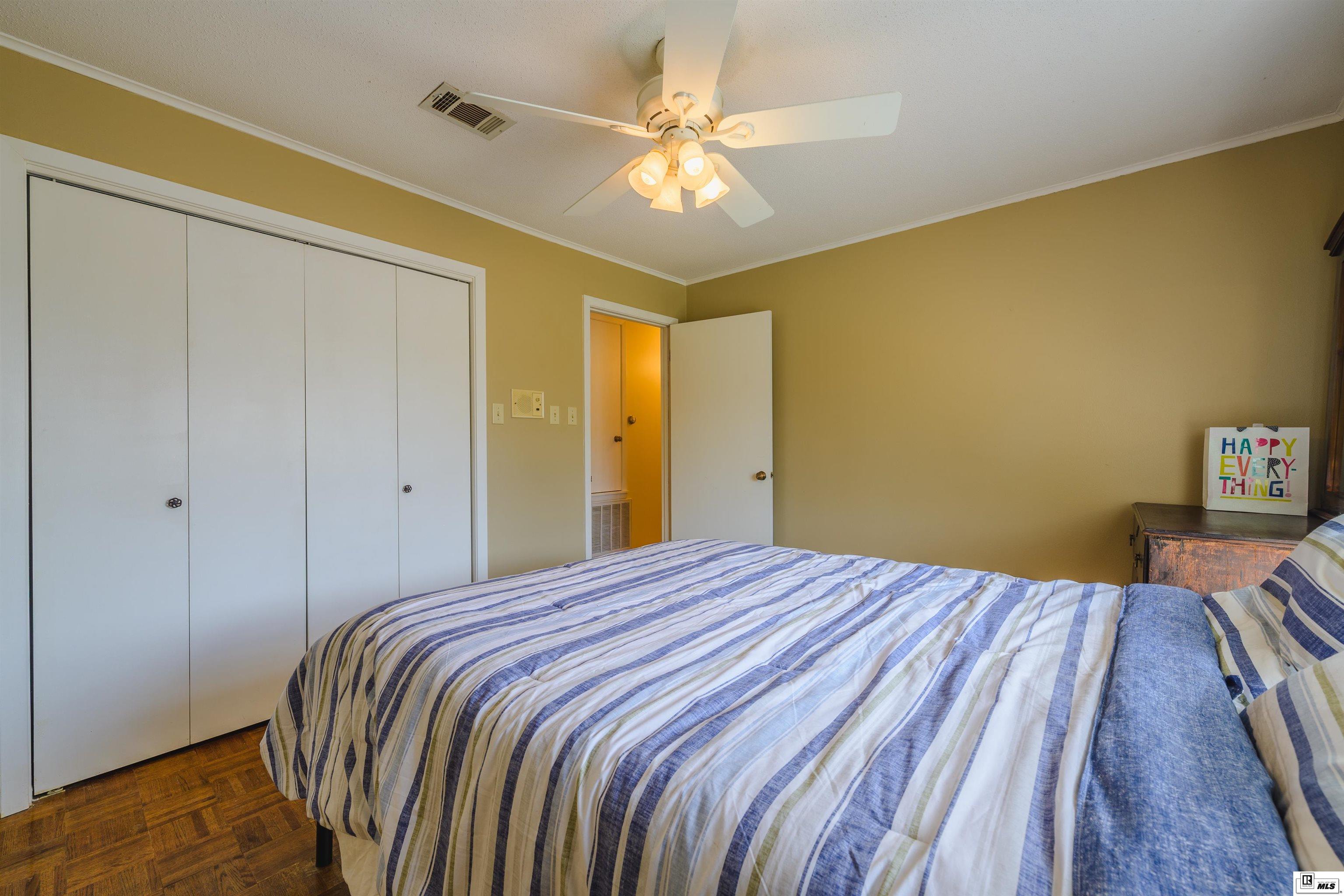 902 Robinette Drive