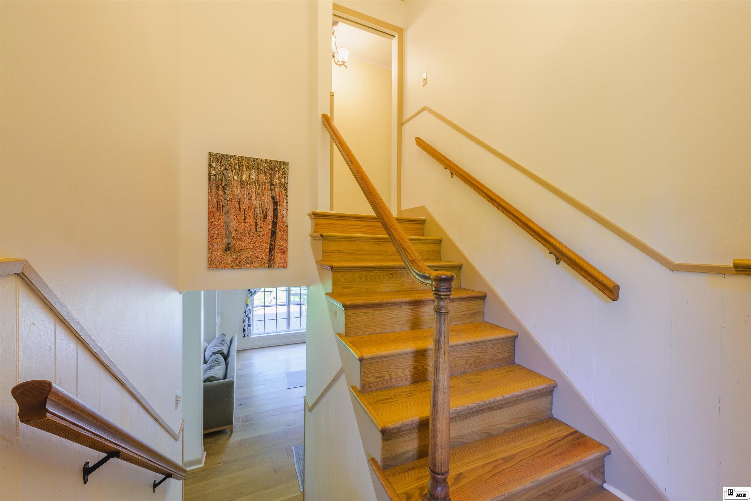 902 Robinette Drive
